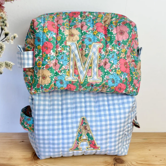 Lettre capitale en tissu