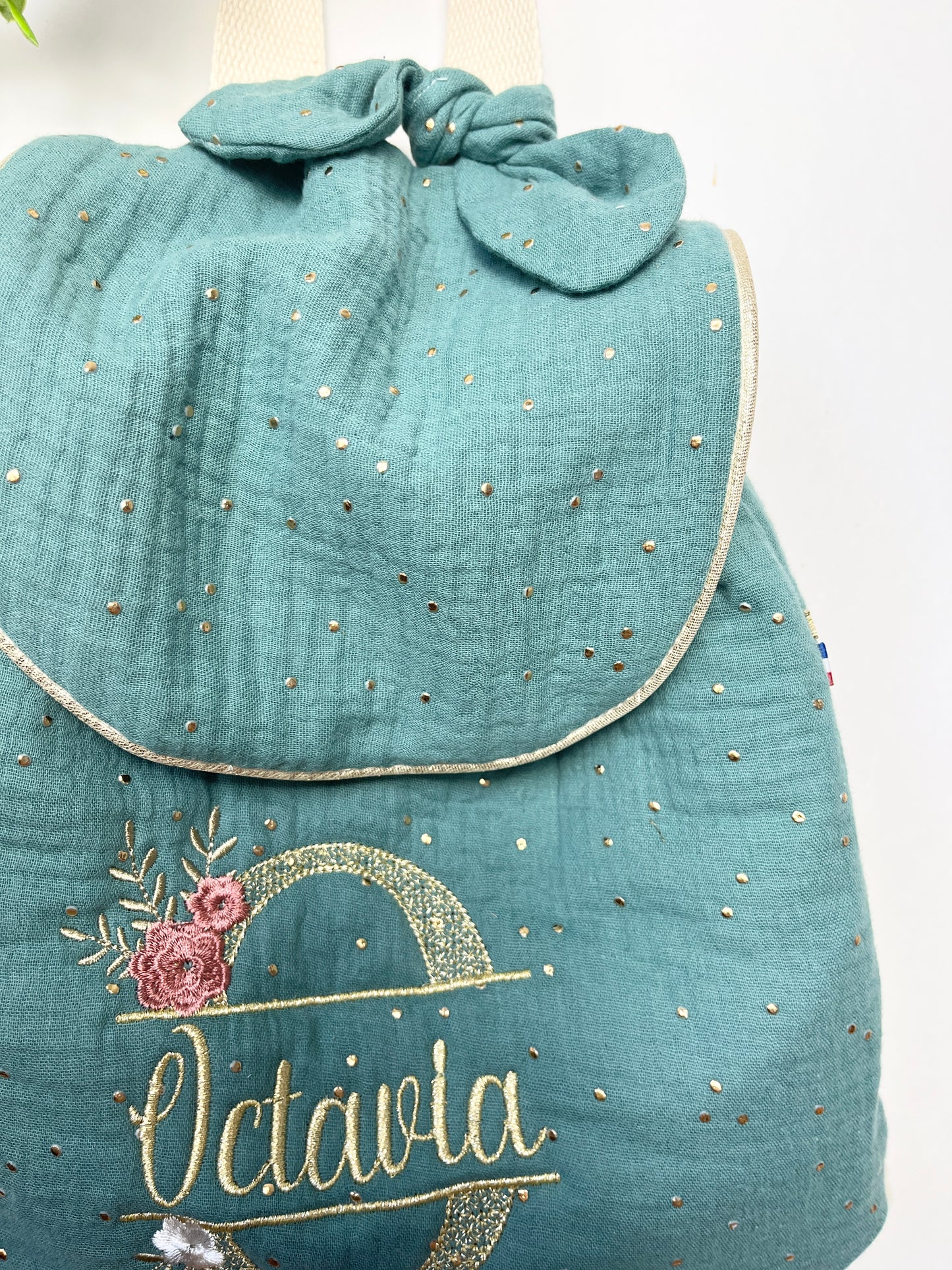 Le sac à dos enfant personnalisé Églantine eucalyptus doré