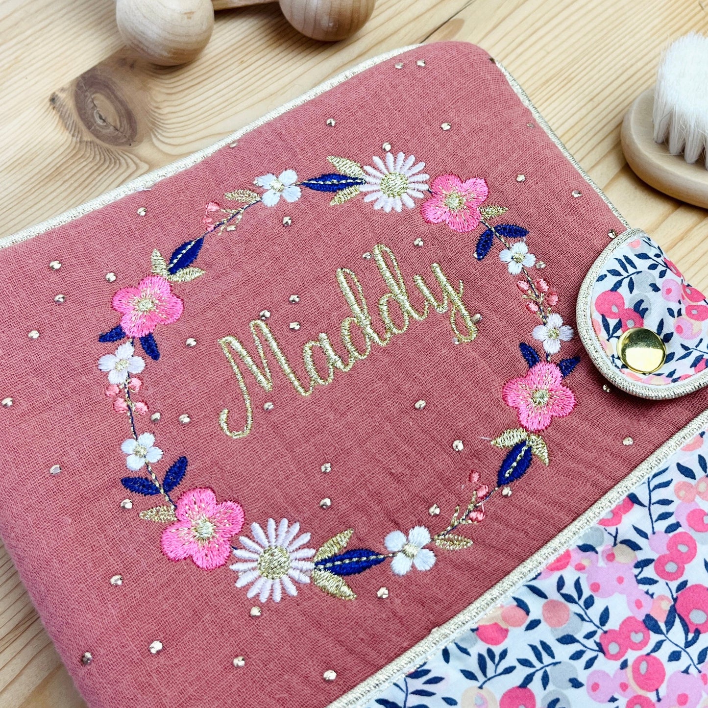 Protège carnet marsala et couronne florale ✨