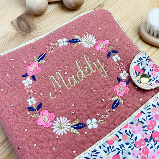 Prénom et couronne fleurie