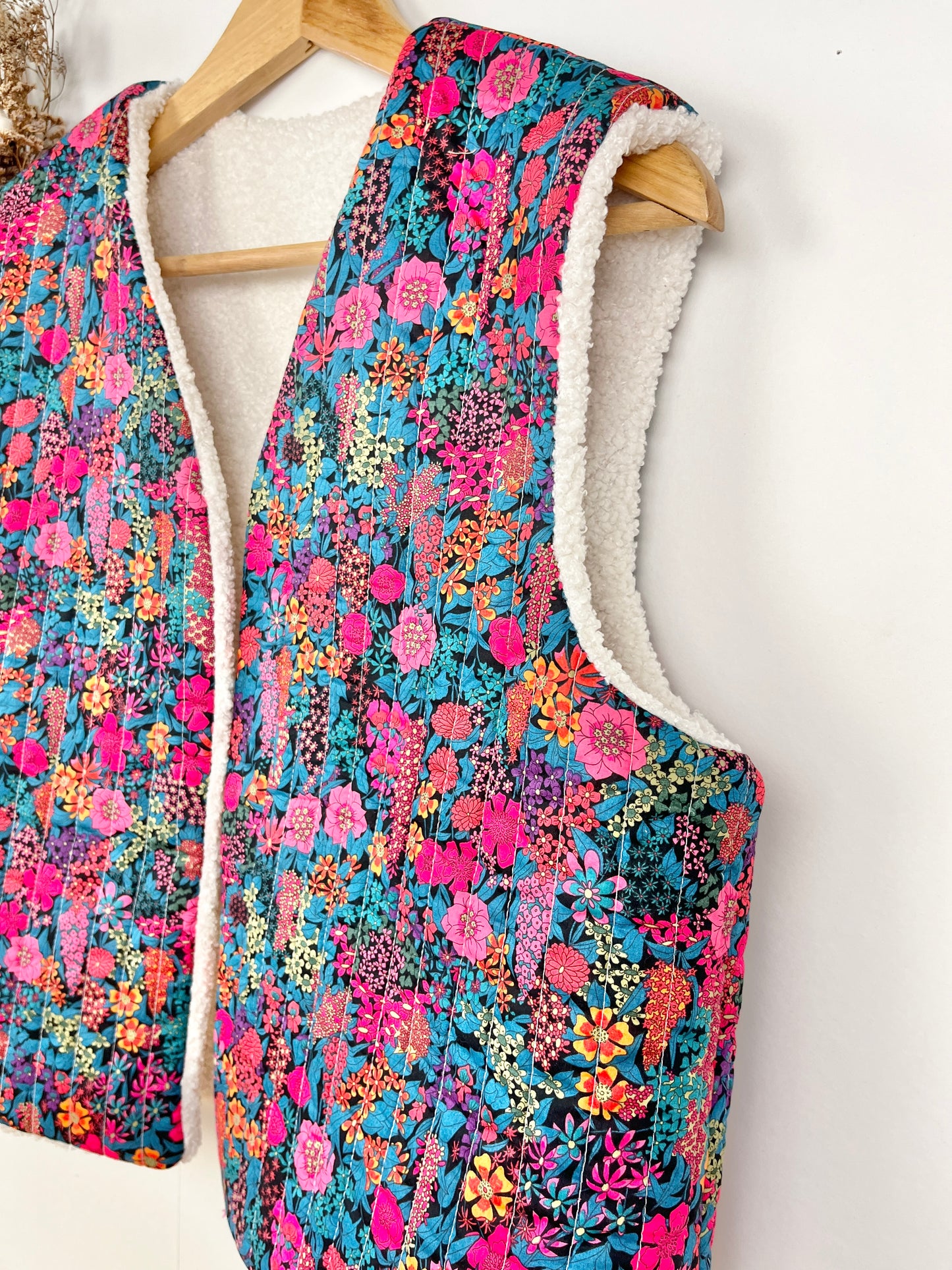Le gilet Albane Adulte Liberty Ciara