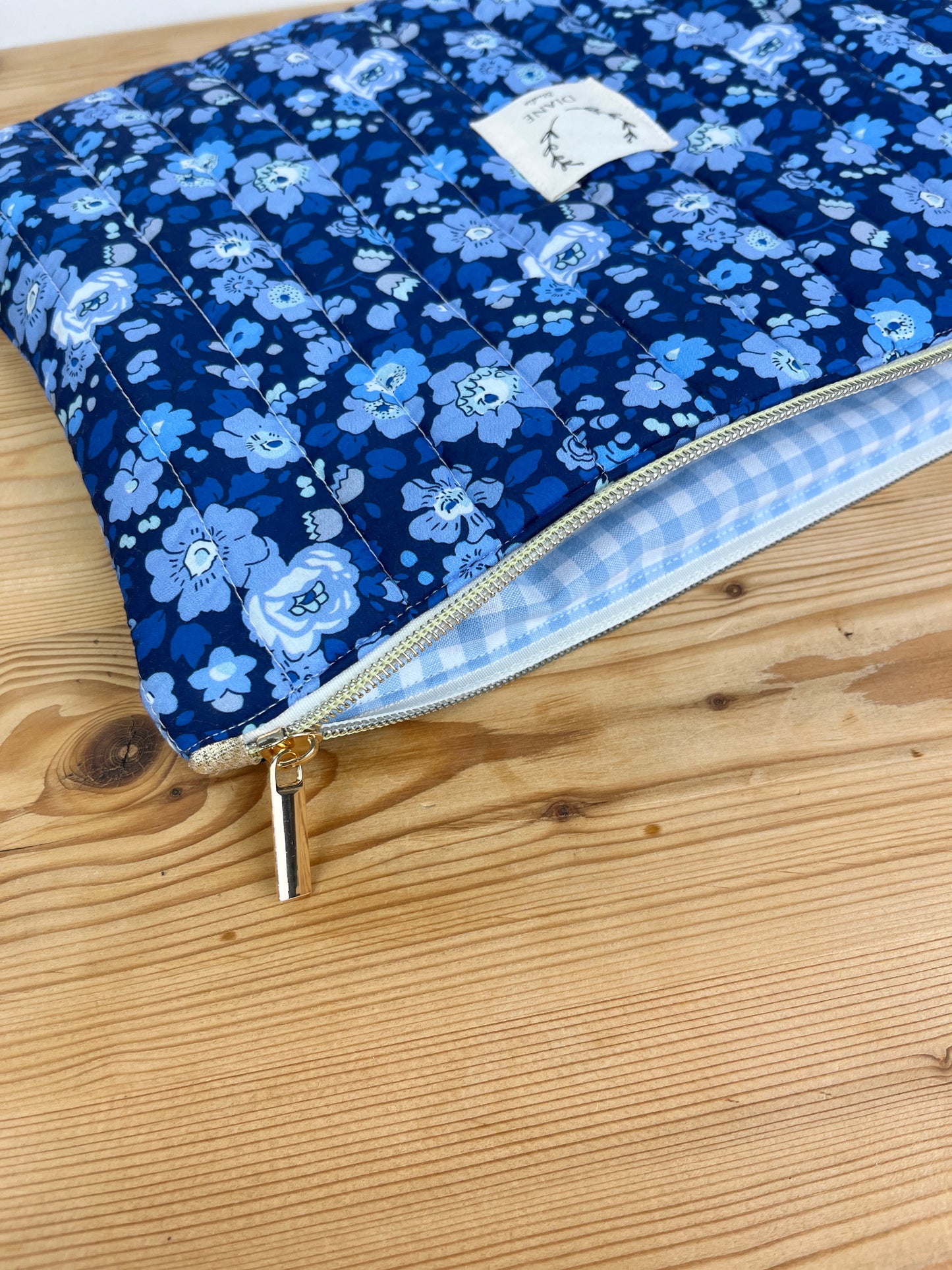 Babette la pochette plate matelassée betsy blue