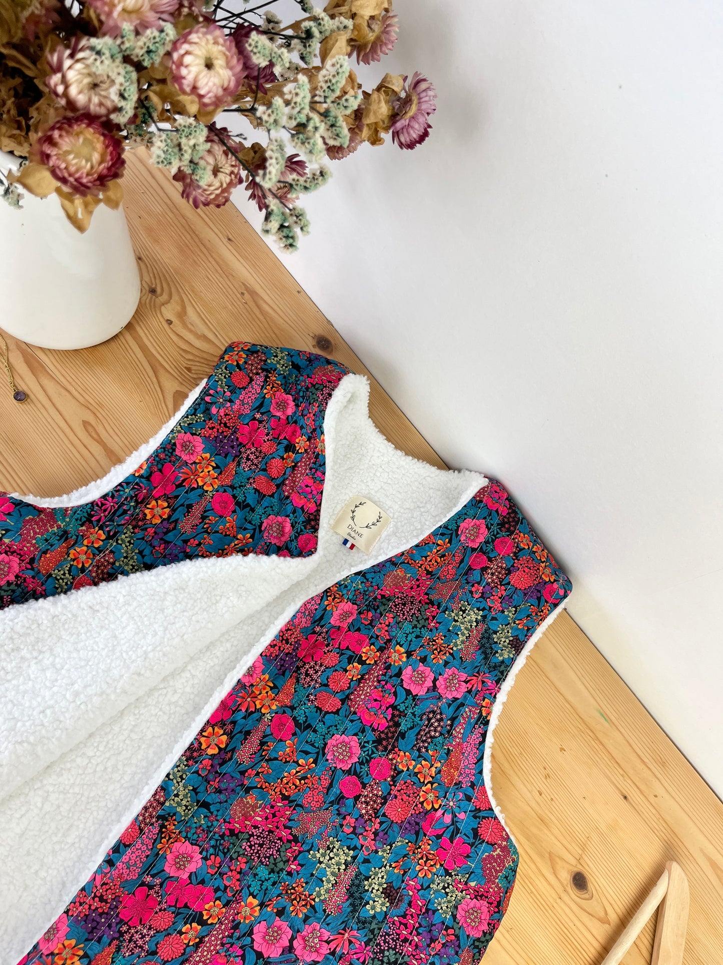 Le gilet Albane Adulte Liberty Ciara