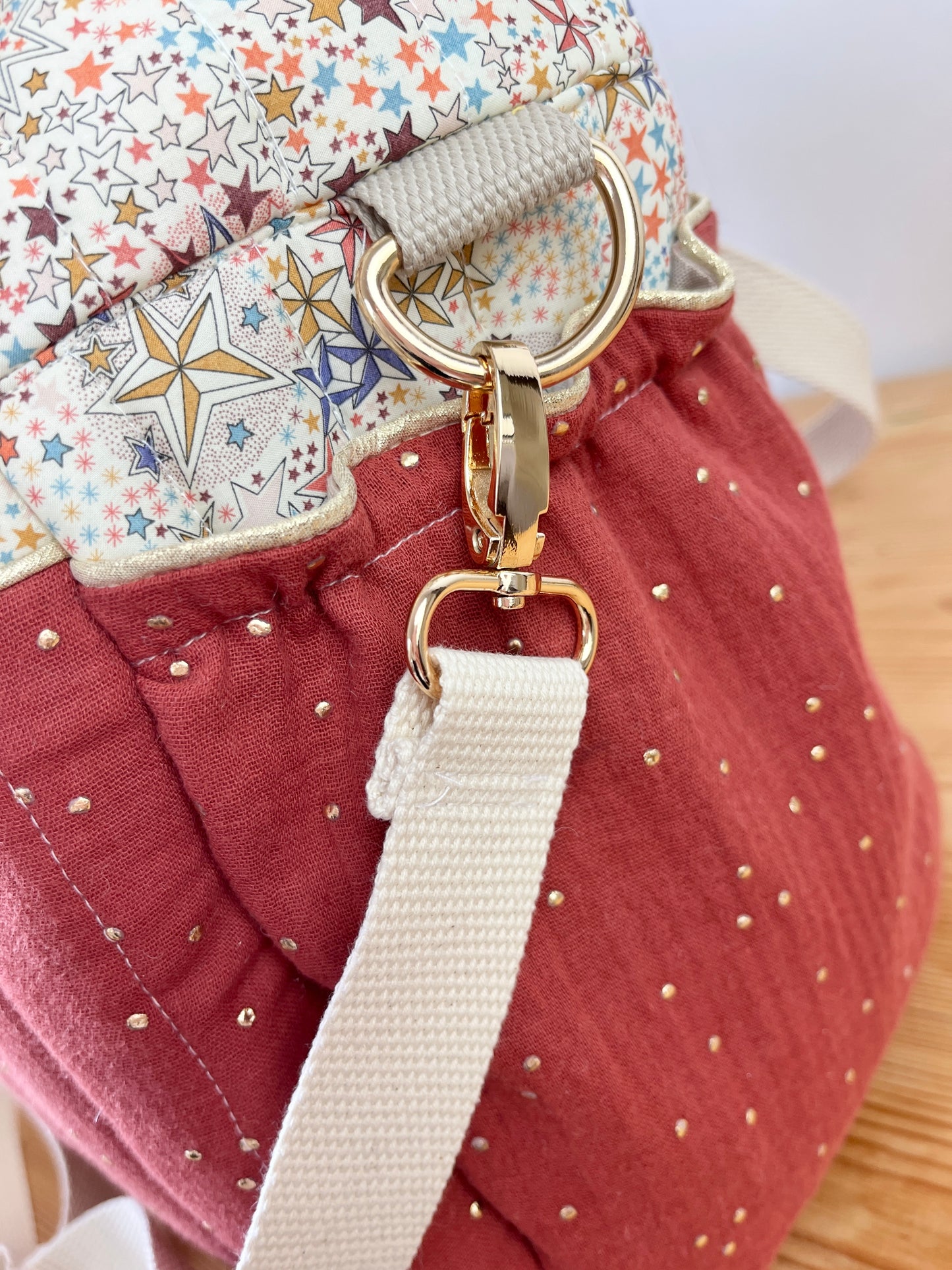 Aimé le sac à langer matelassé tomette et Liberty Adelajda