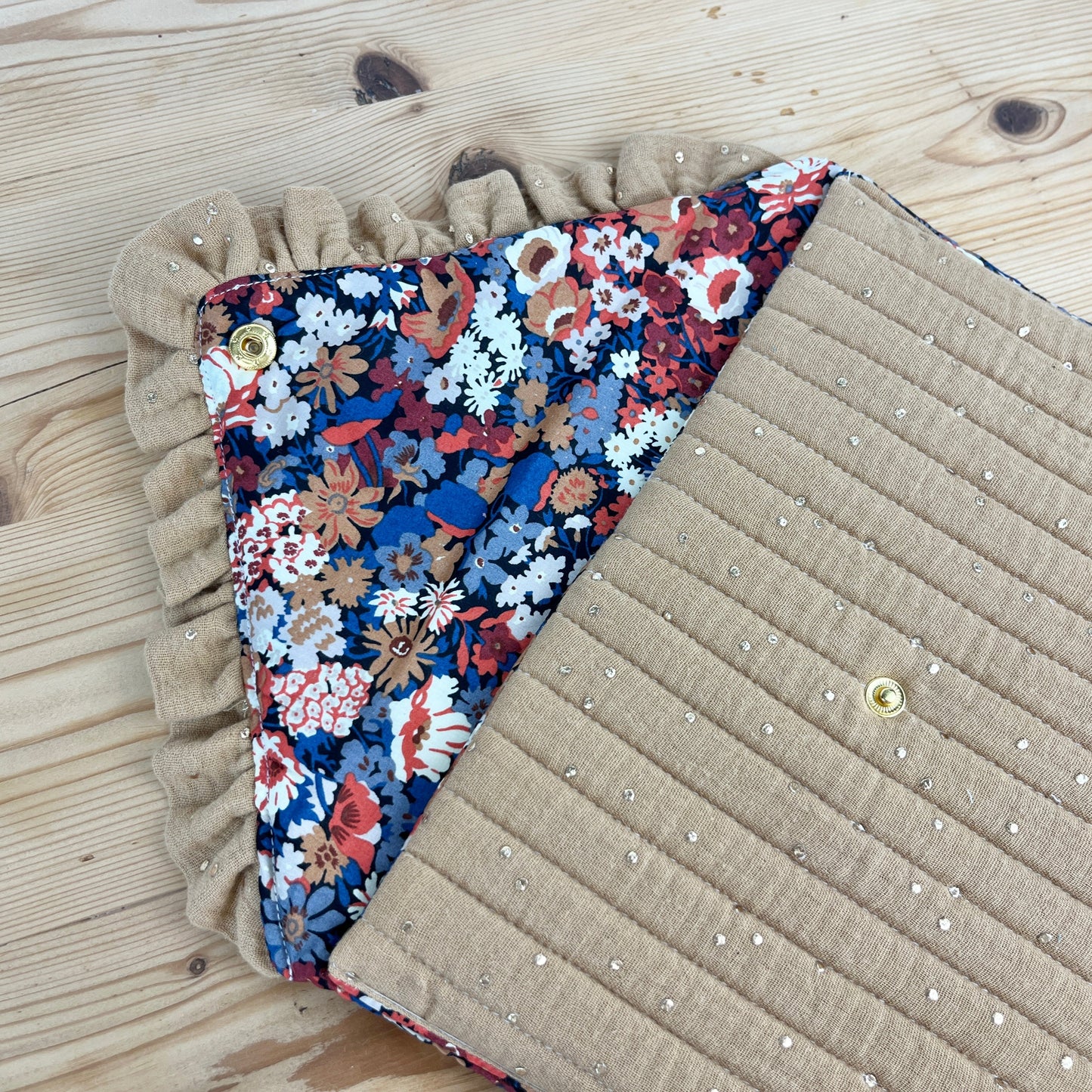 Pochette camel doré et Liberty of London