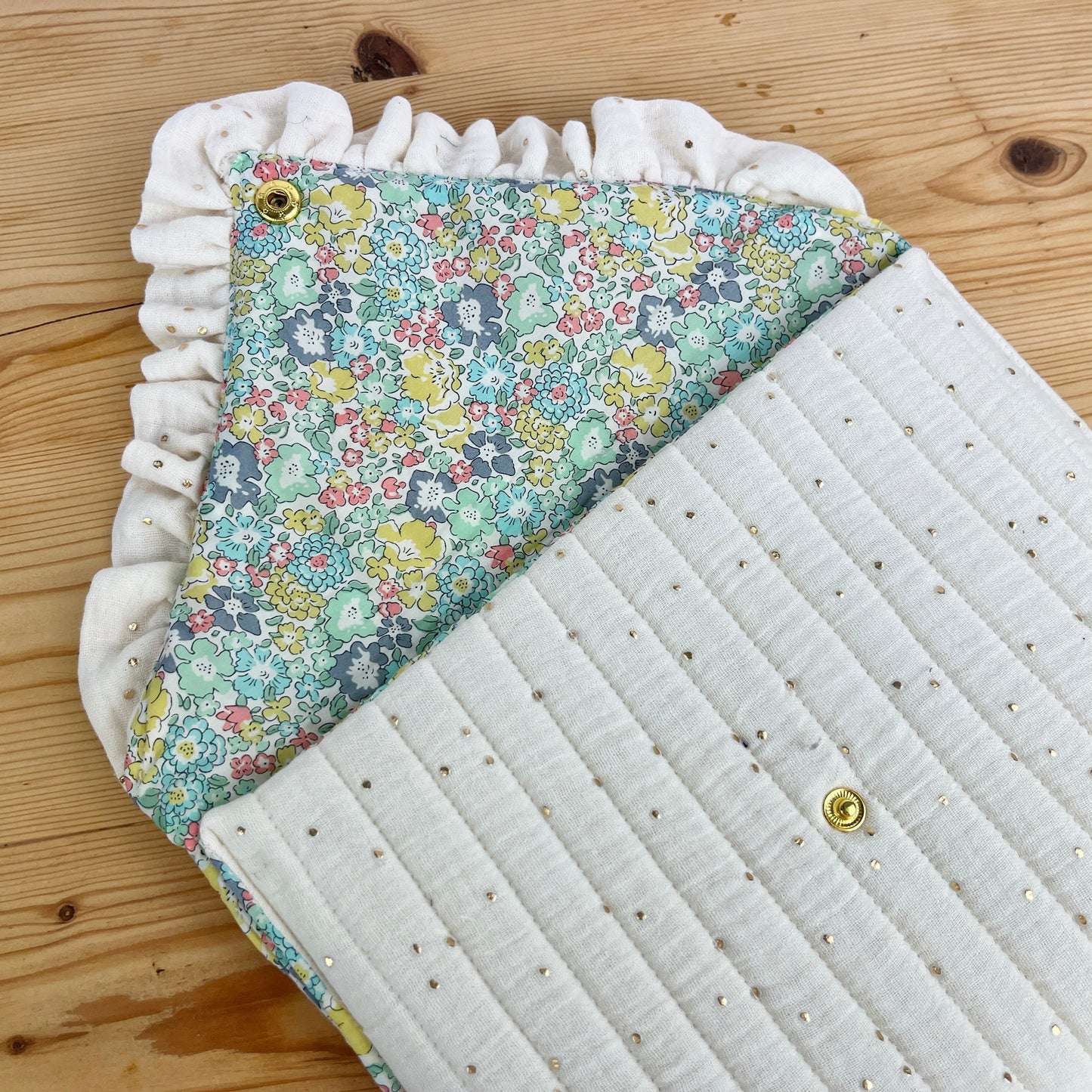 Pochette crème doré et Liberty of London