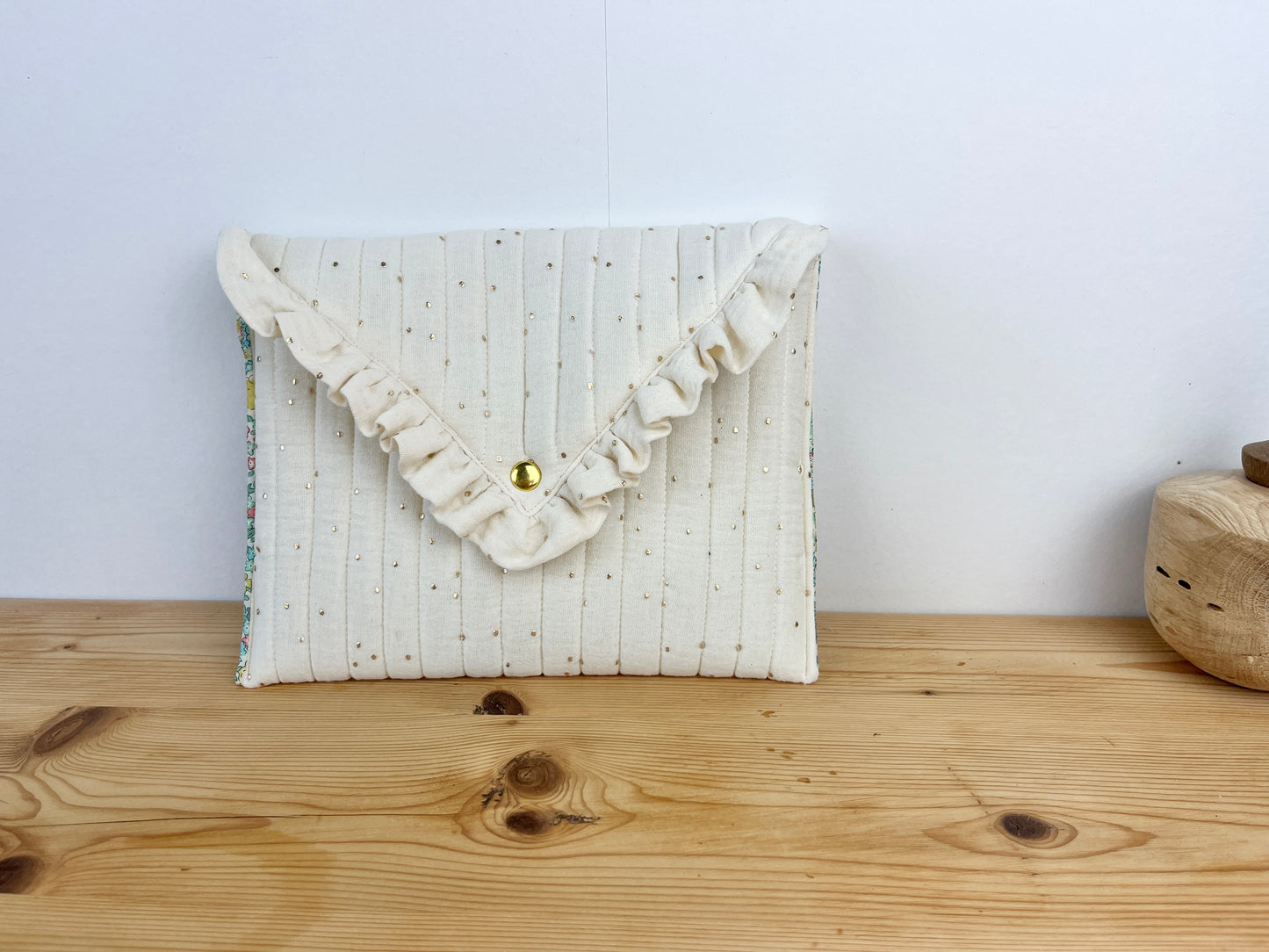 Pochette crème doré et Liberty of London