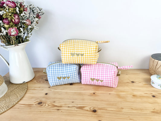 Chloé la trousse de beauté coeurs dorés