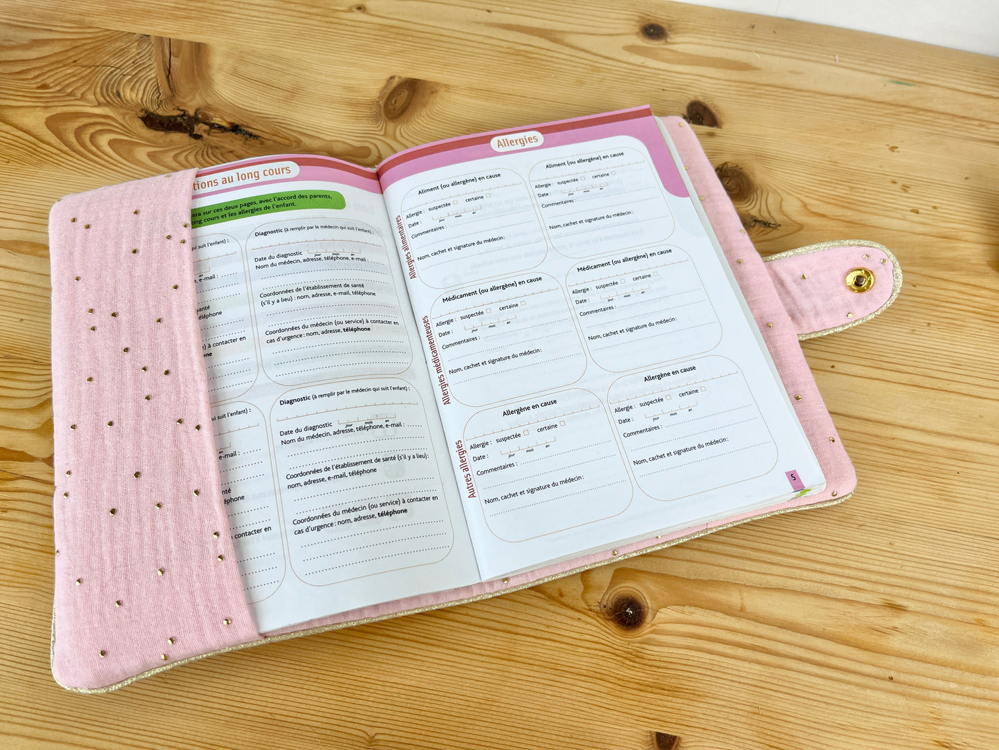 Protège carnet rose et Liberty Mitsi Valeria