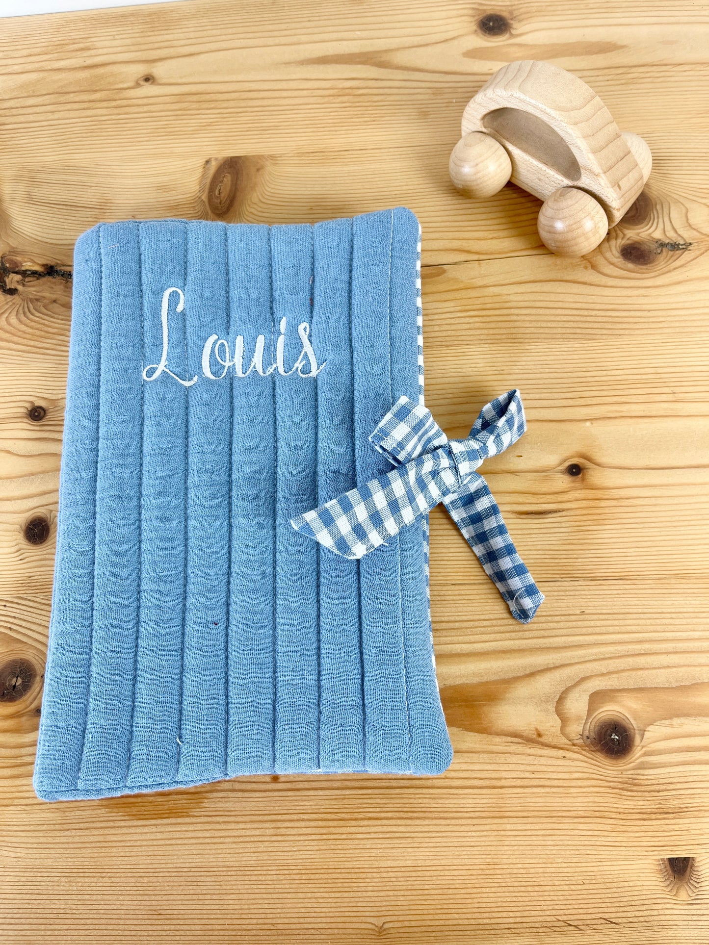 Noé le carnet de santé en vichy et double gaze
