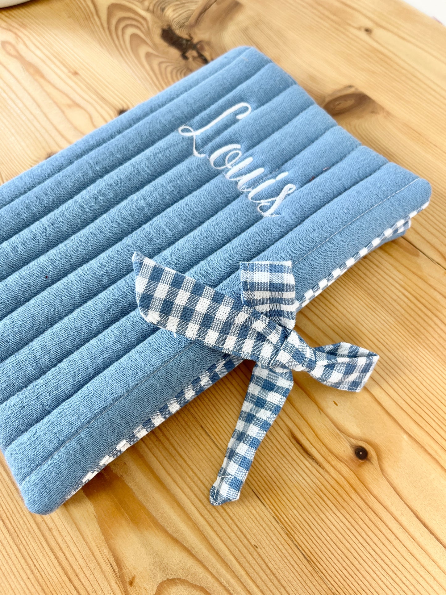 Noé bleu indigo