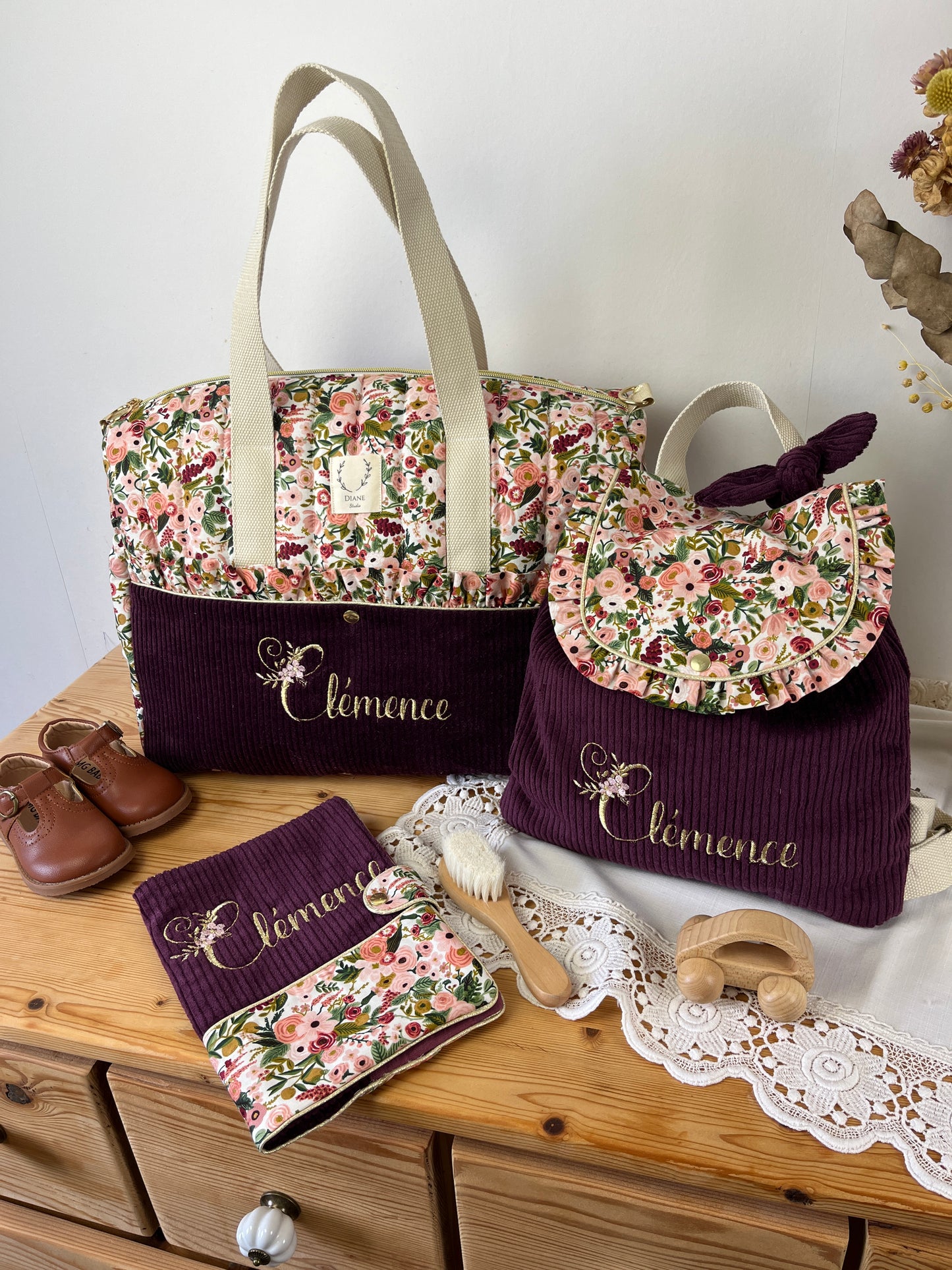 Ensemble : sac à langer/voyage, protège carnet et sac à dos Eglantine