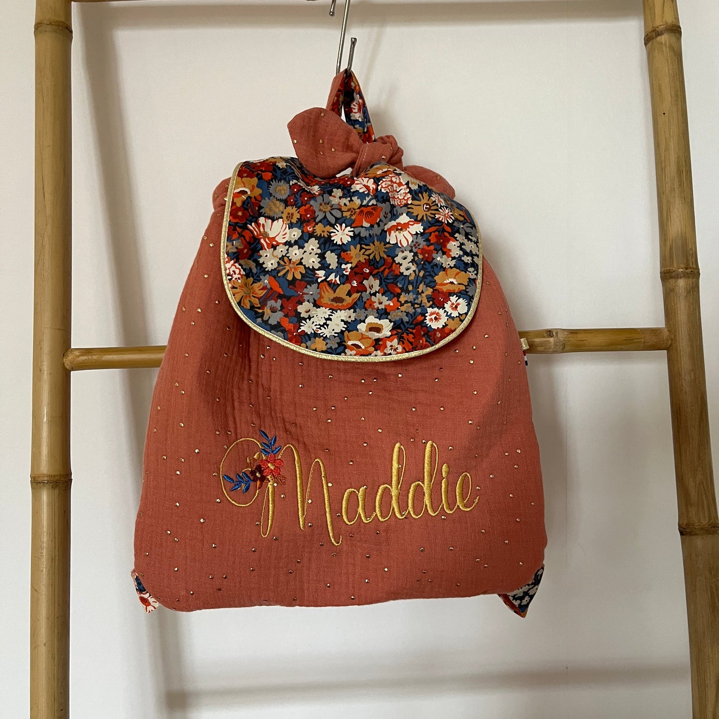 Le sac à dos enfant personnalisé Églantine Liberty of London thorpe burnt marsala doré