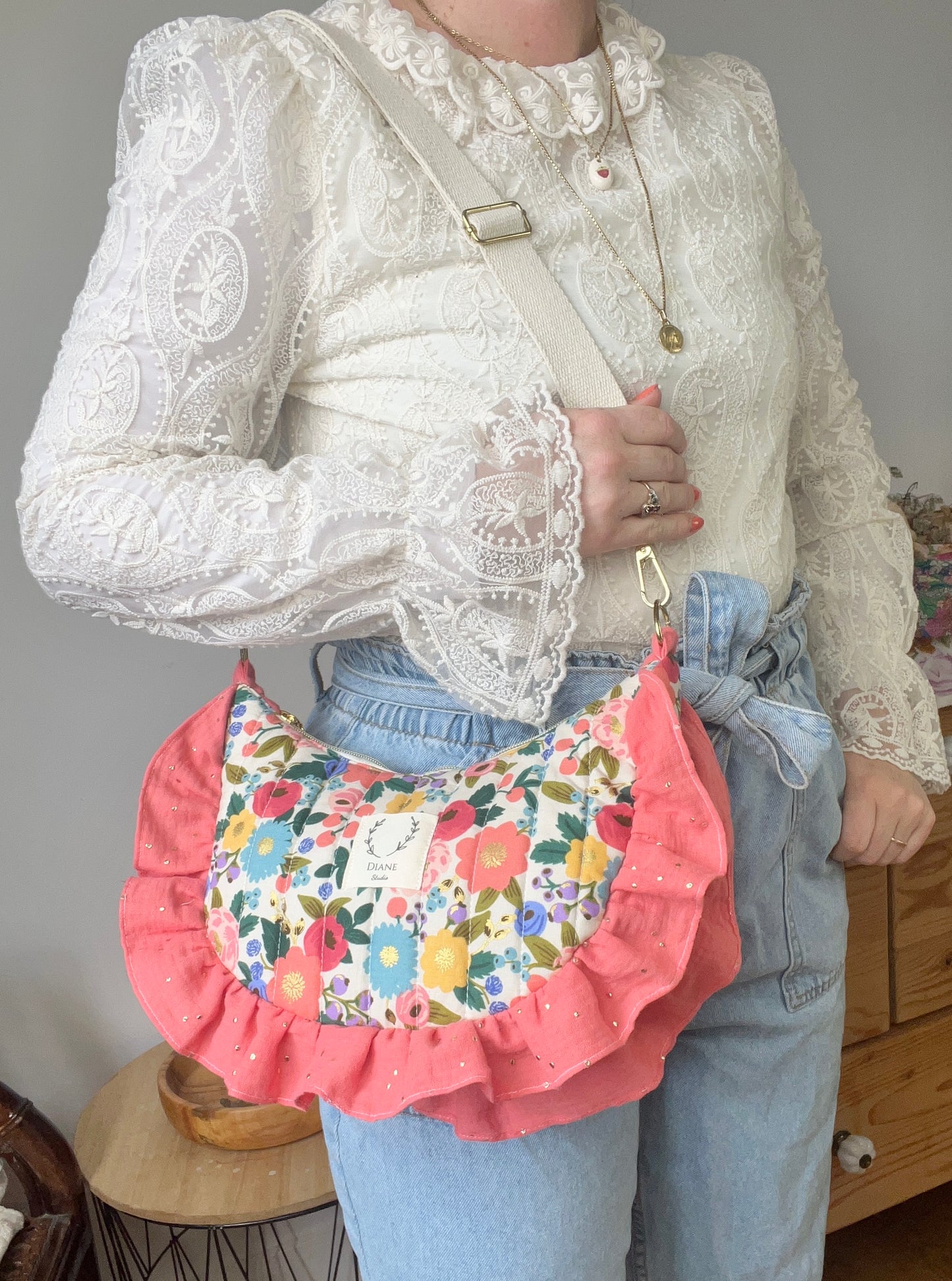 Milan le sac croissant matelassé vintage garden crème