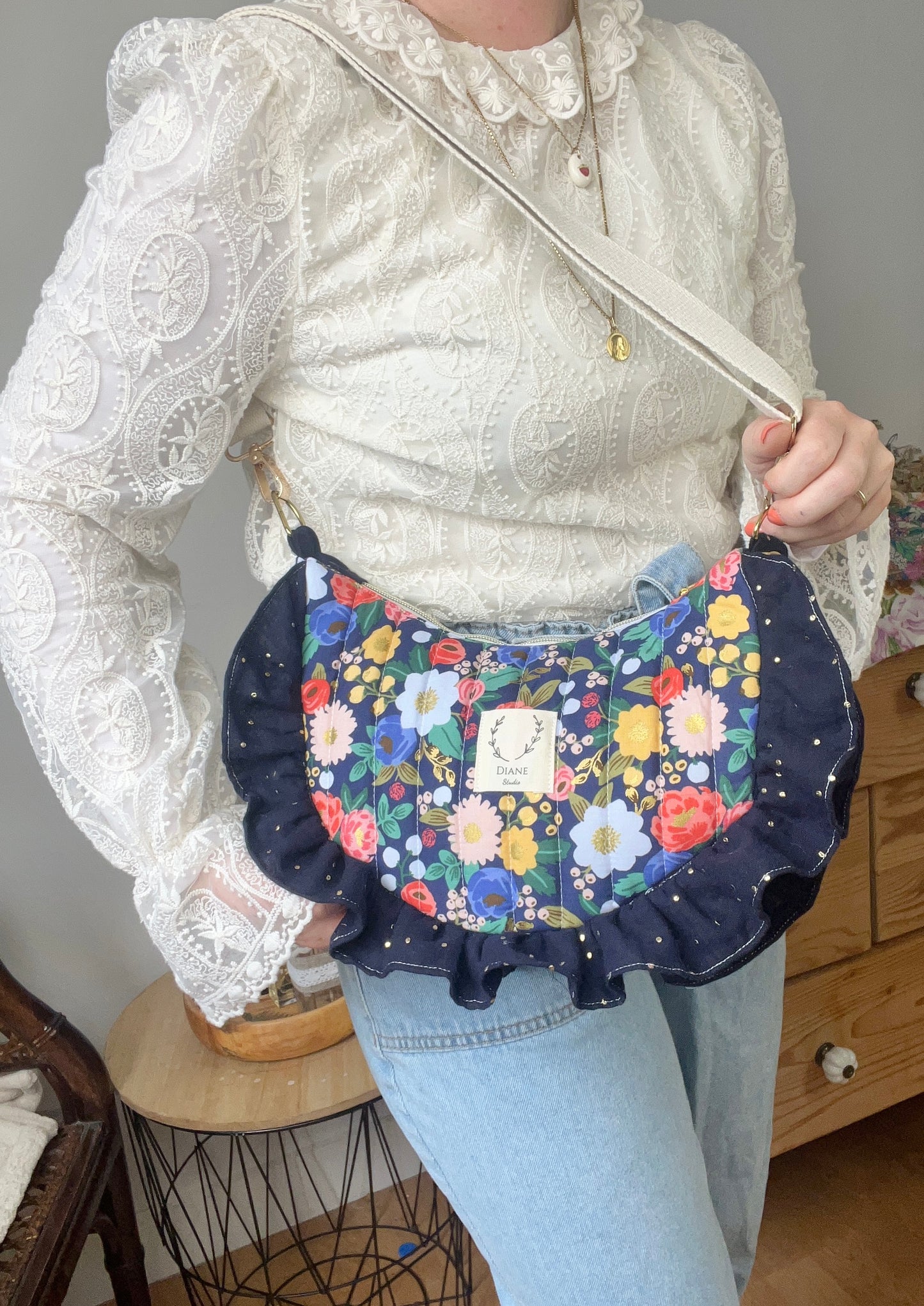 Milan le sac croissant matelassé vintage garden blue
