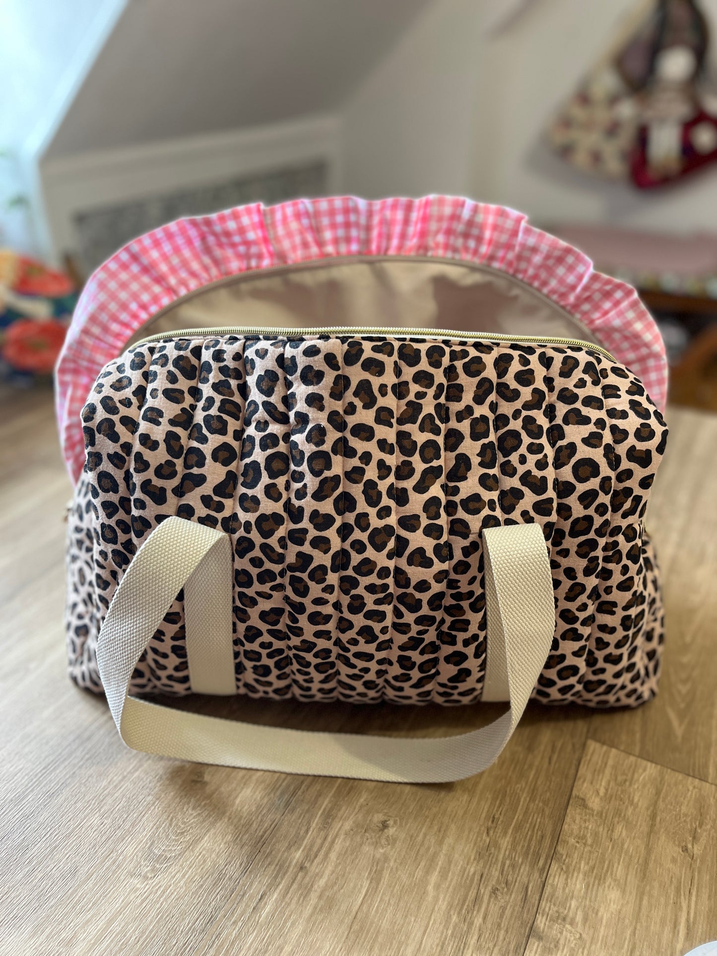 Ensemble Sac Chloé et trousse à volants léopard et vichy rose