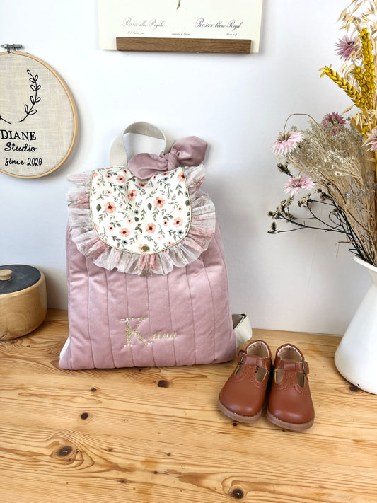 Le sac à dos Églantine velours rose poudré Amandine et tulle