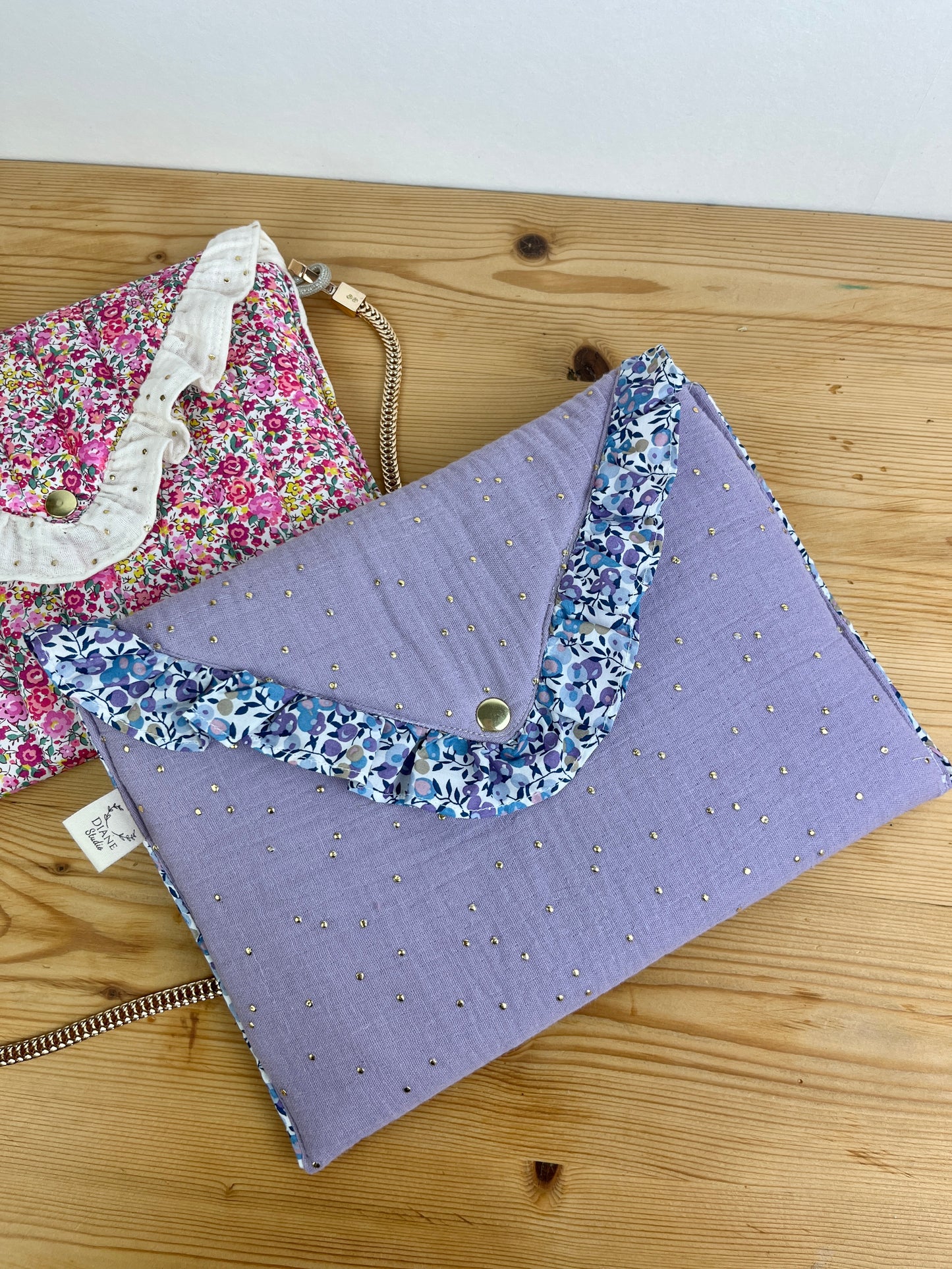 Pochette Charlotte gaze lilas et Liberty wiltshire lilas