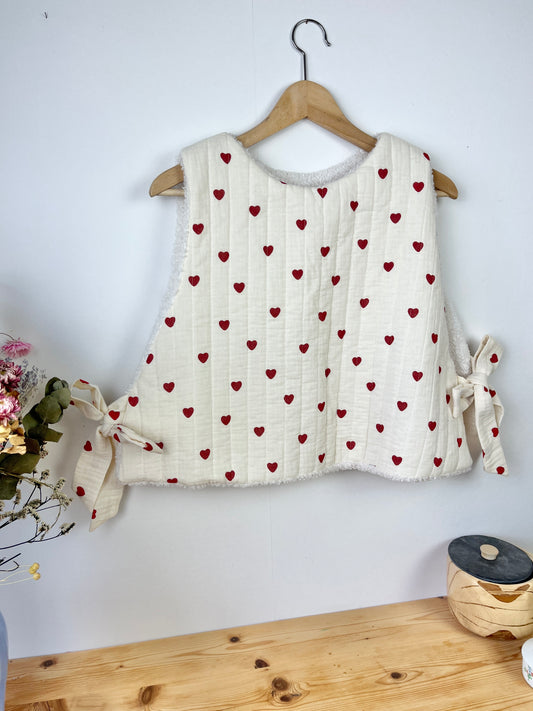 Le pull Joséphine gaze petits coeurs rouges