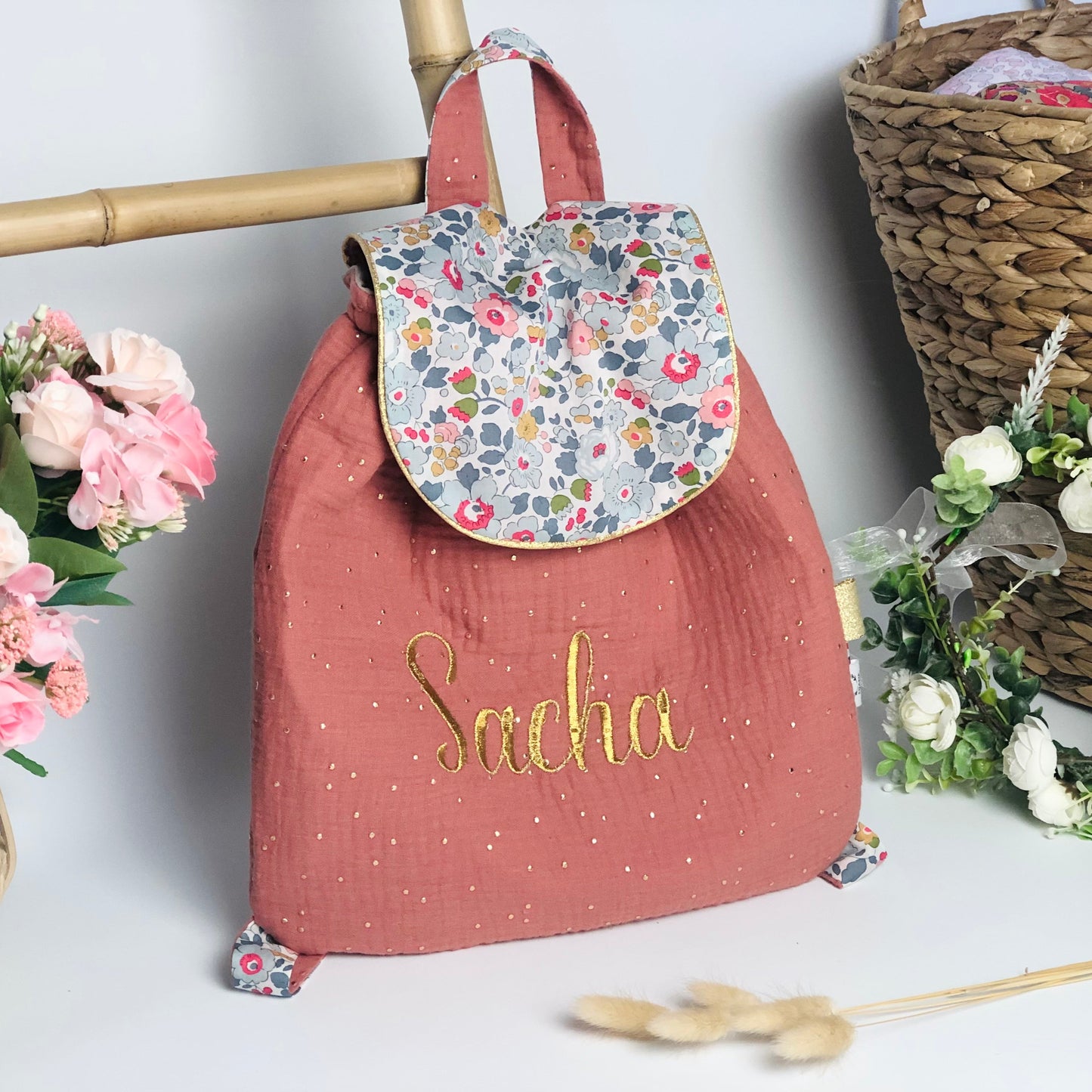 Le sac à dos enfant personnalisé Églantine Liberty betsy porcelaine et double gaze marsala doré of London Betsy porcelaine