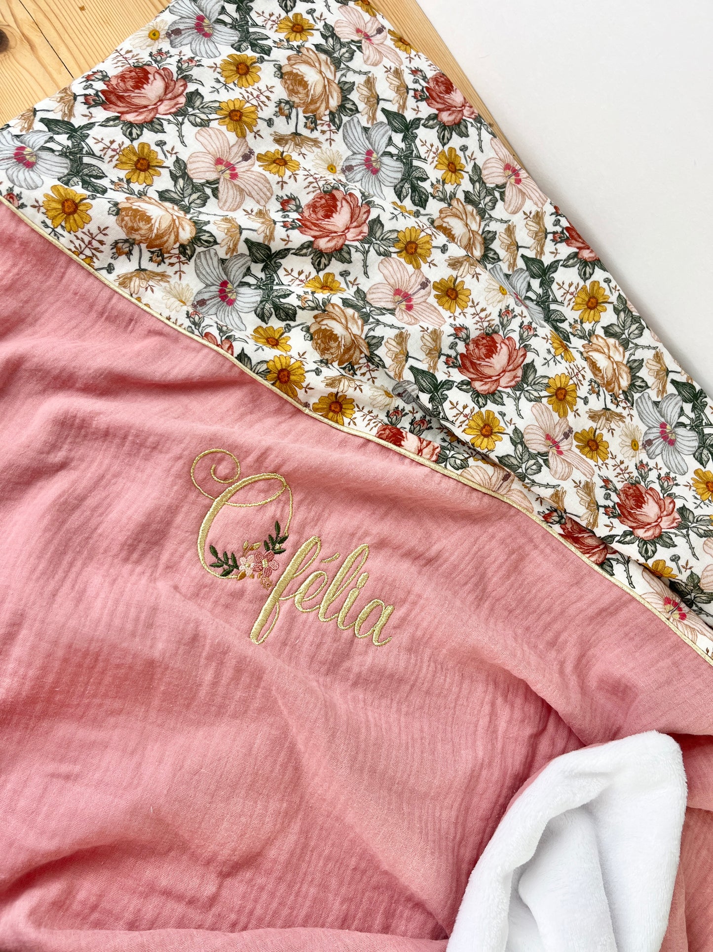 Couverture rose thé et fleurs