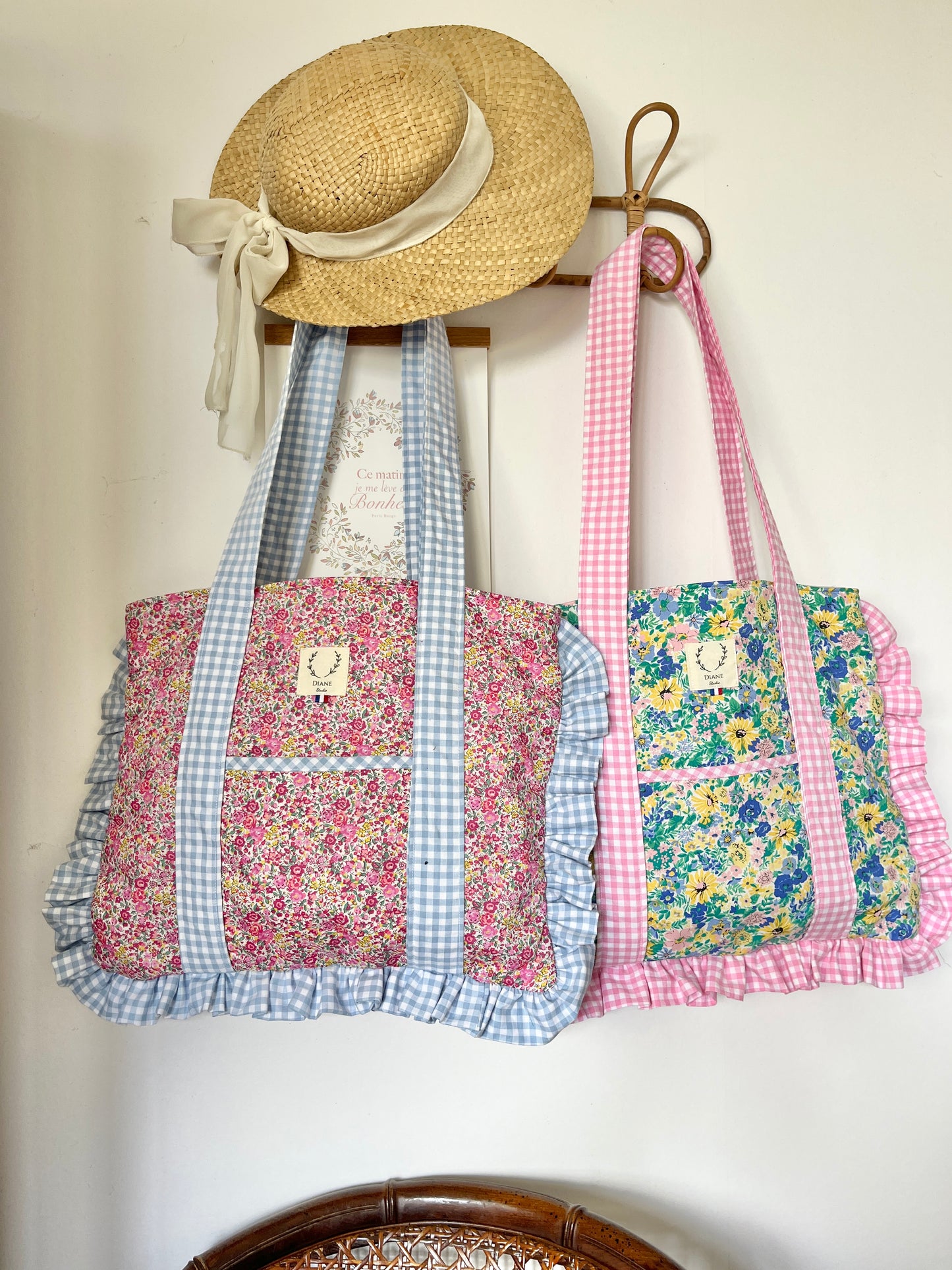 Le grand tote bag Agnès vichy bleu et Liberty Emma hibicus