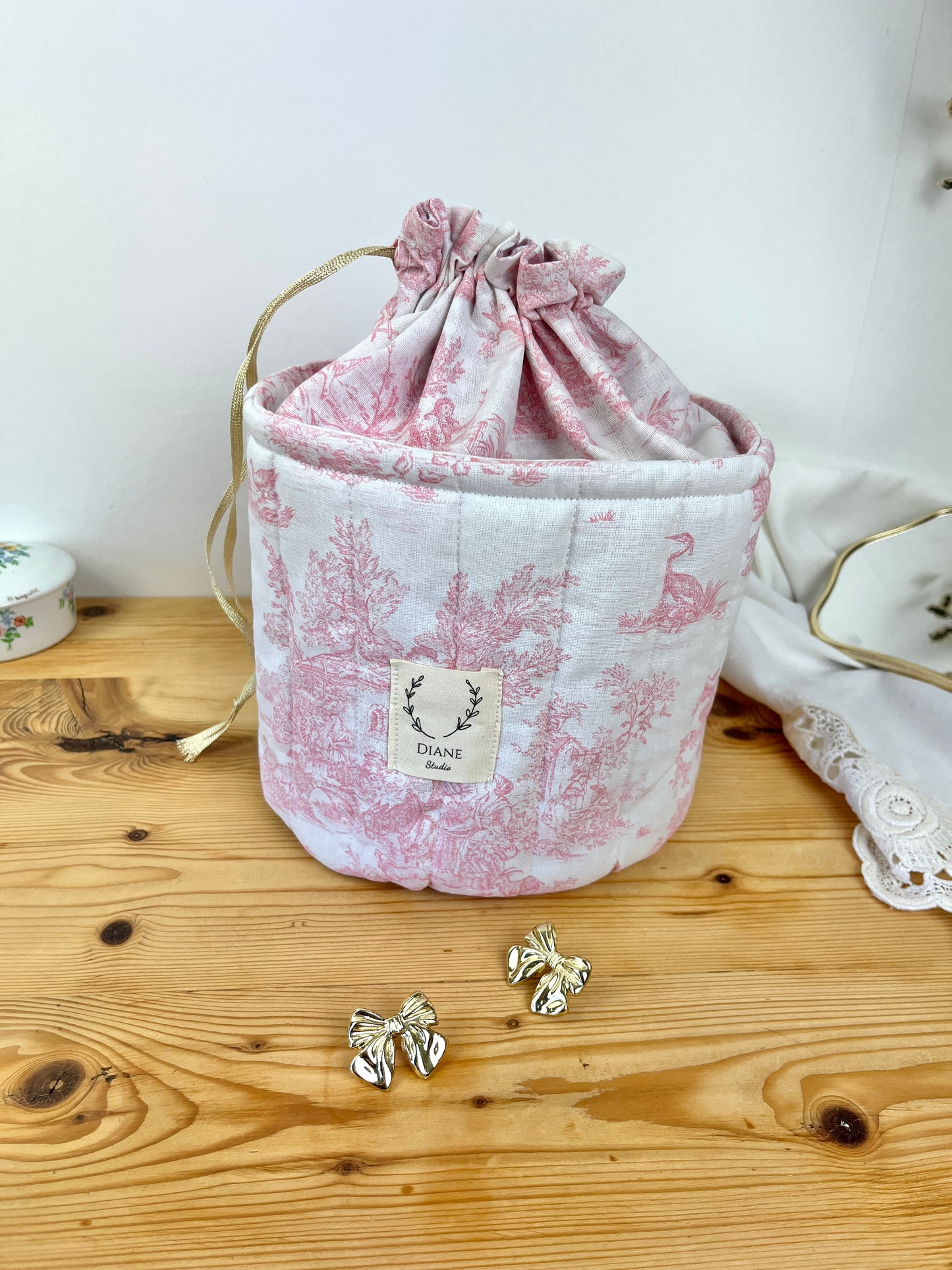 Ensemble Sac Chloé et panier pochon toile de jouy rose