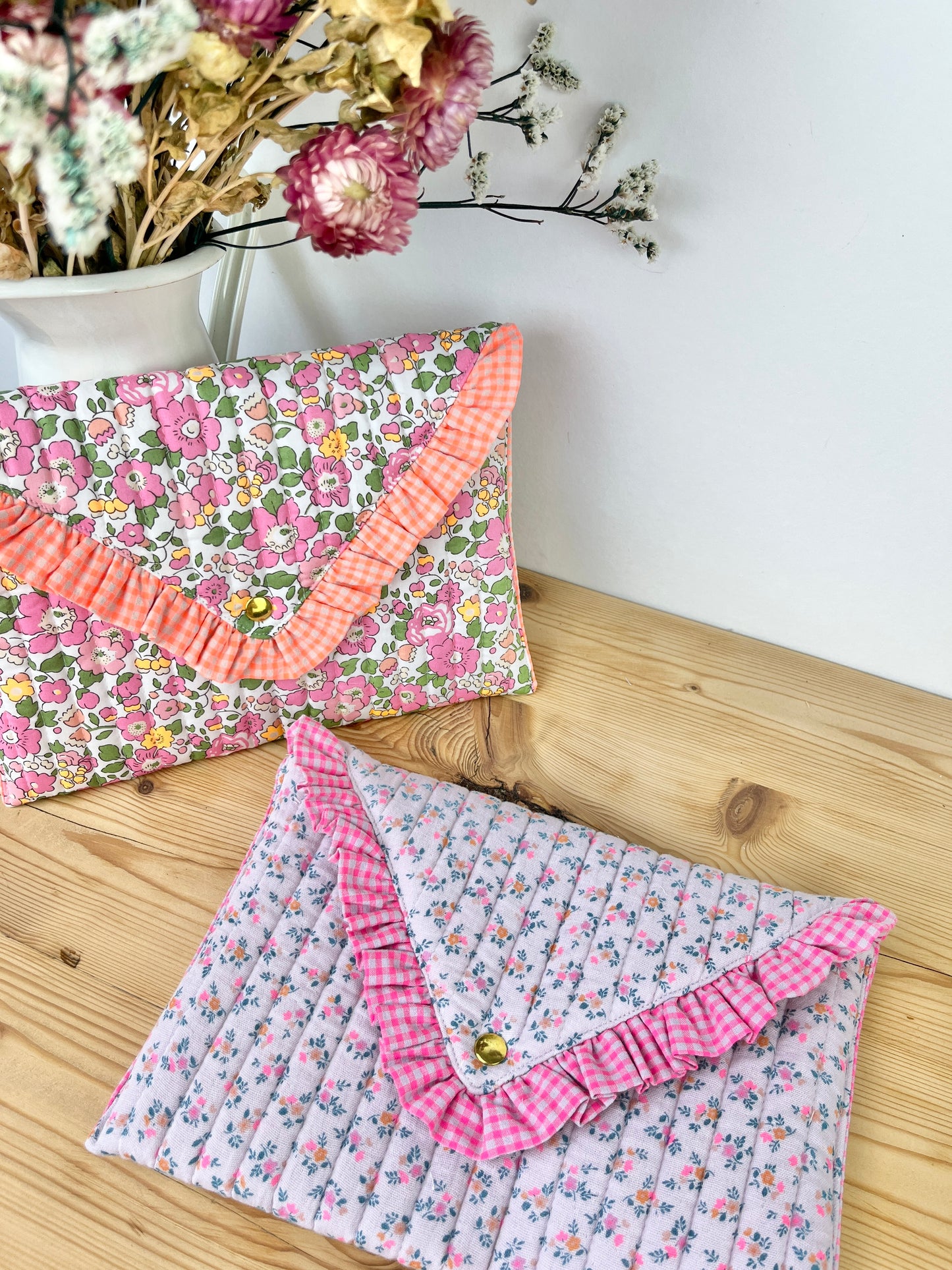Pochette matelassée double gaze fleurie