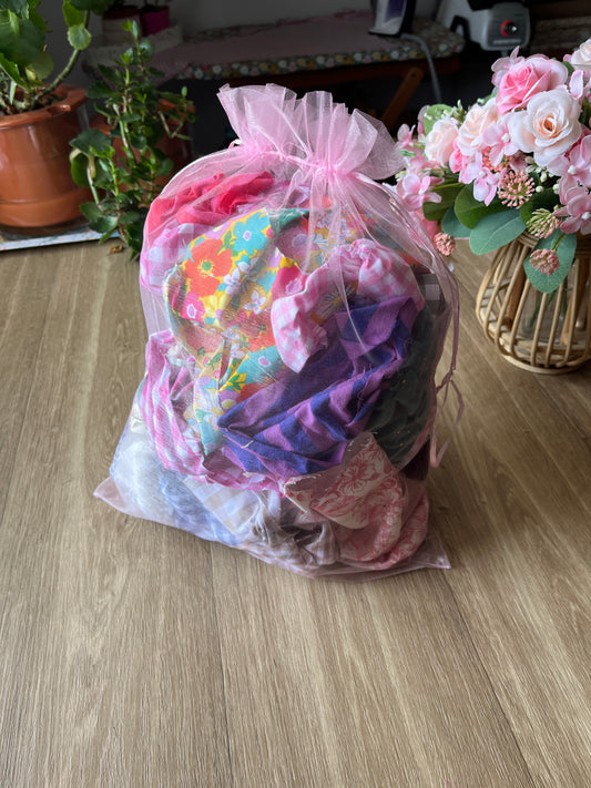 100g of small Liberty of London fabric scraps for earrings, barrettes, appliqués