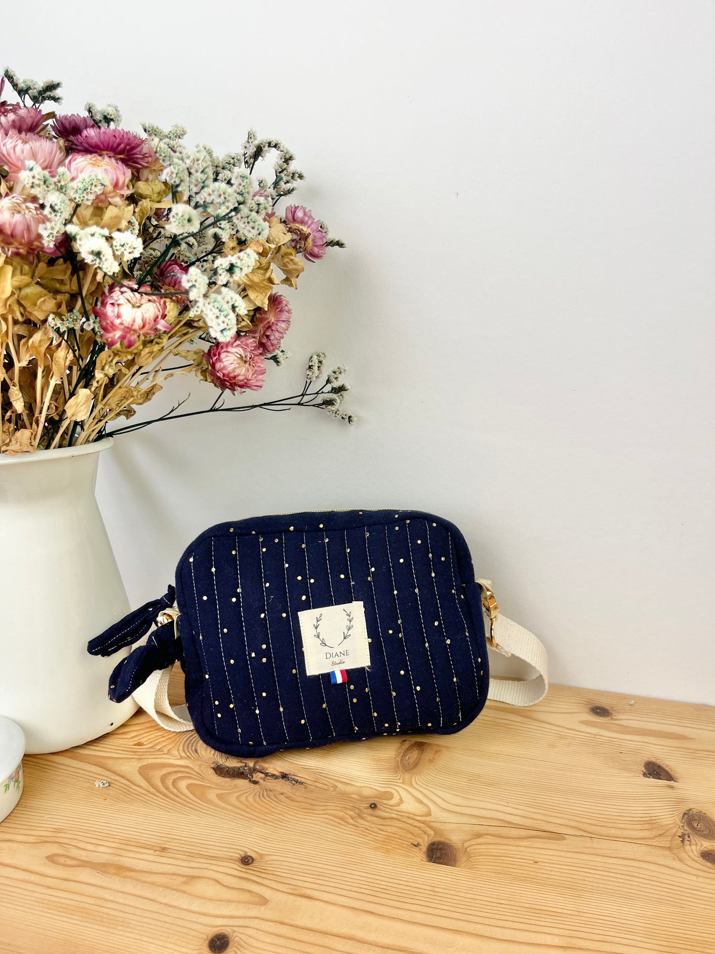 Le sac bandoulière Elisabeth gaze bleu nuit doré