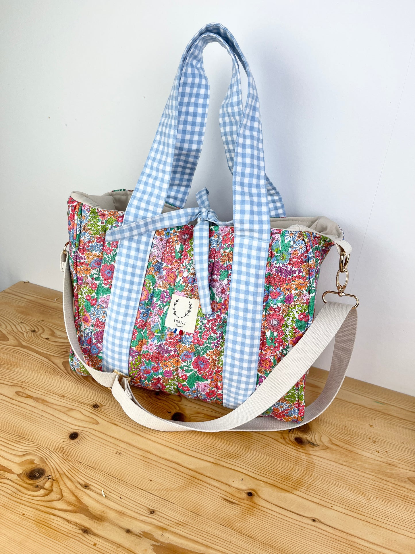 Le sac Aurore margaret tutti frutti et vichy bleu