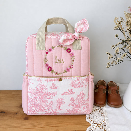 Le sac à dos enfant Ombeline gaze et jouy rose version Iris