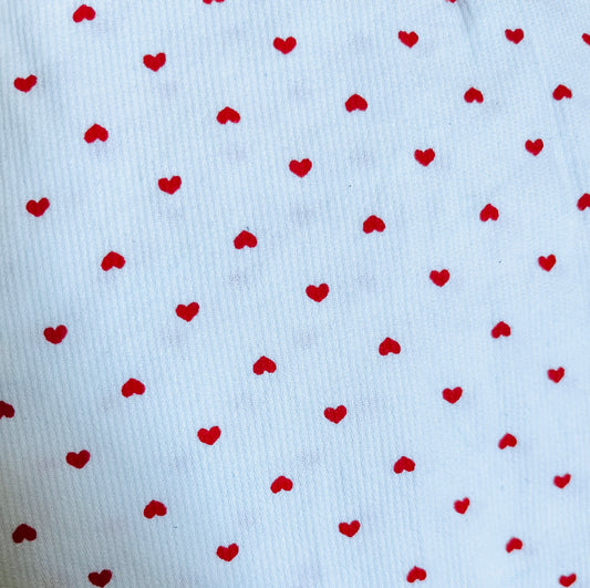 Coupon 90x90cm Piqué de coton petits coeurs rouges