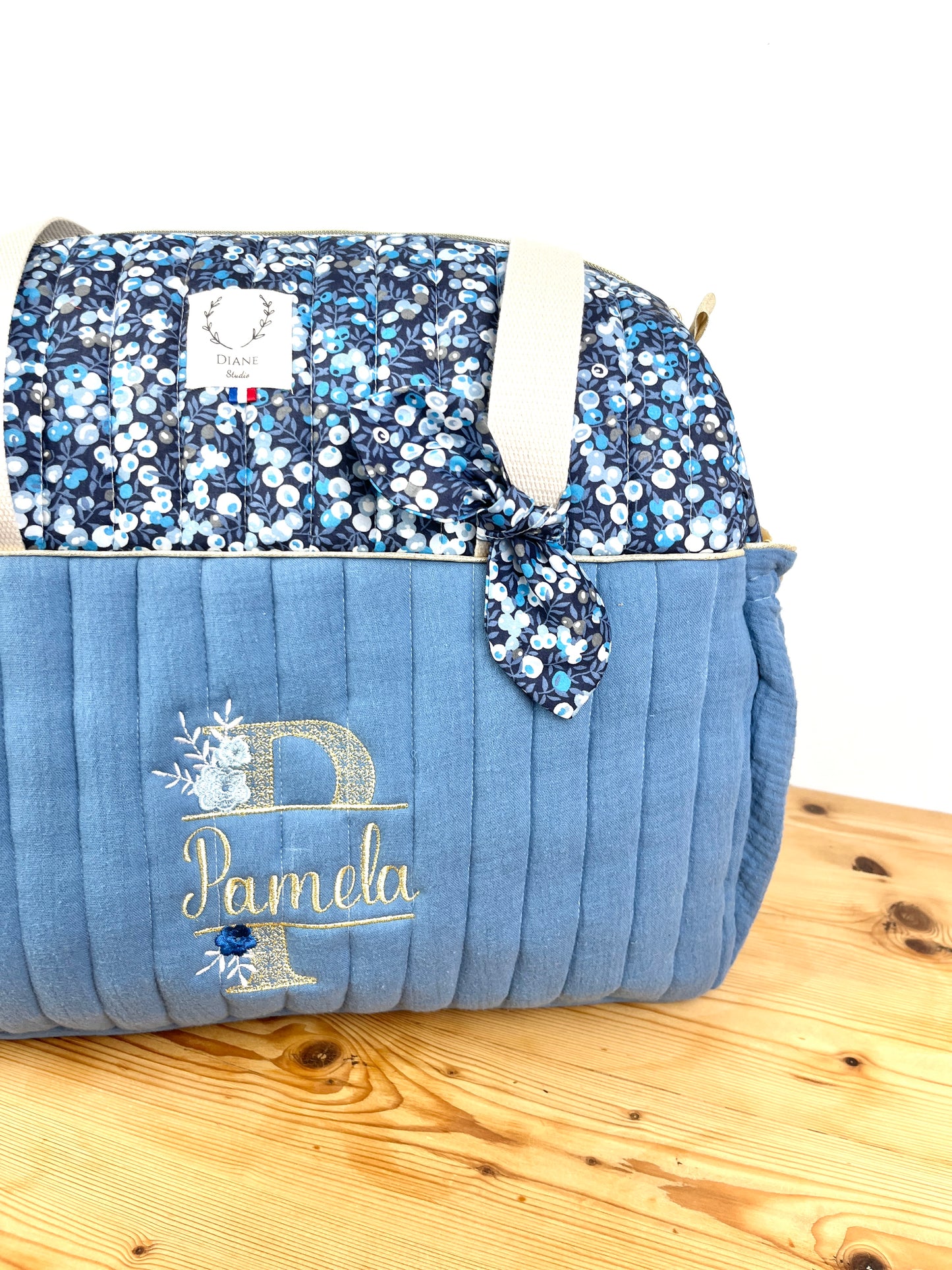 Le sac à langer Alba indigo et Liberty wiltshire