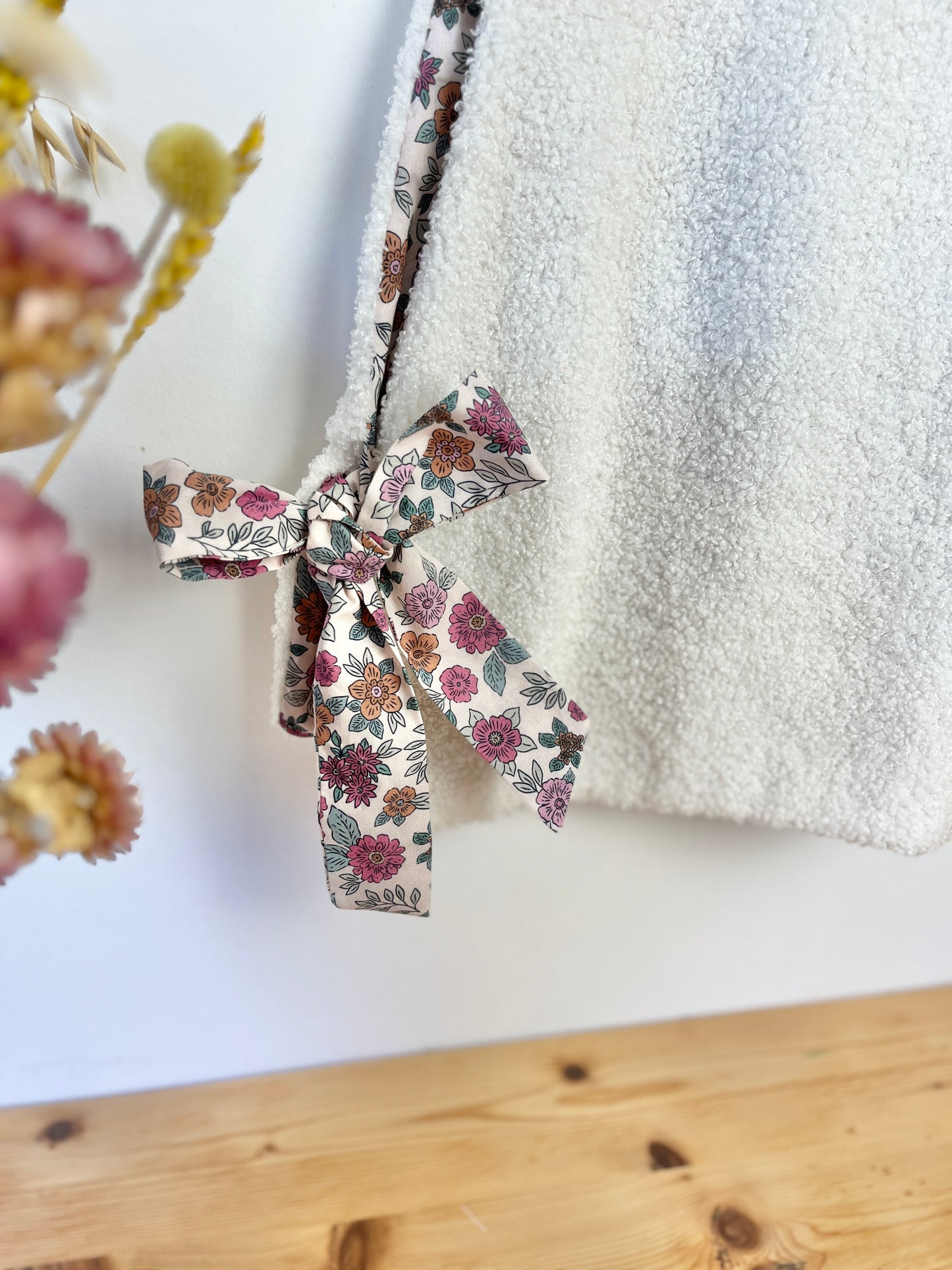 Le pull Joséphine fleurs bois de rose