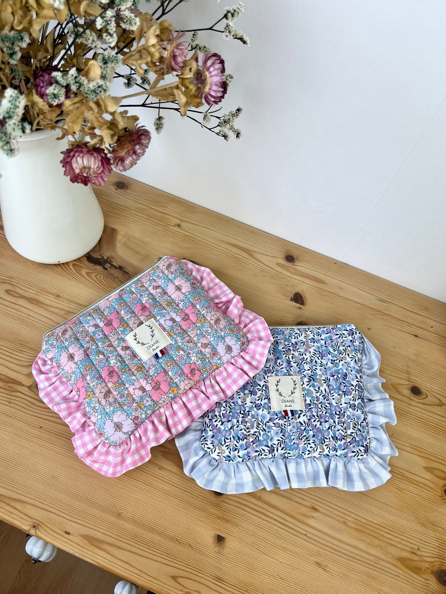 Pochette plate matelassée Liberty wiltshire lilas