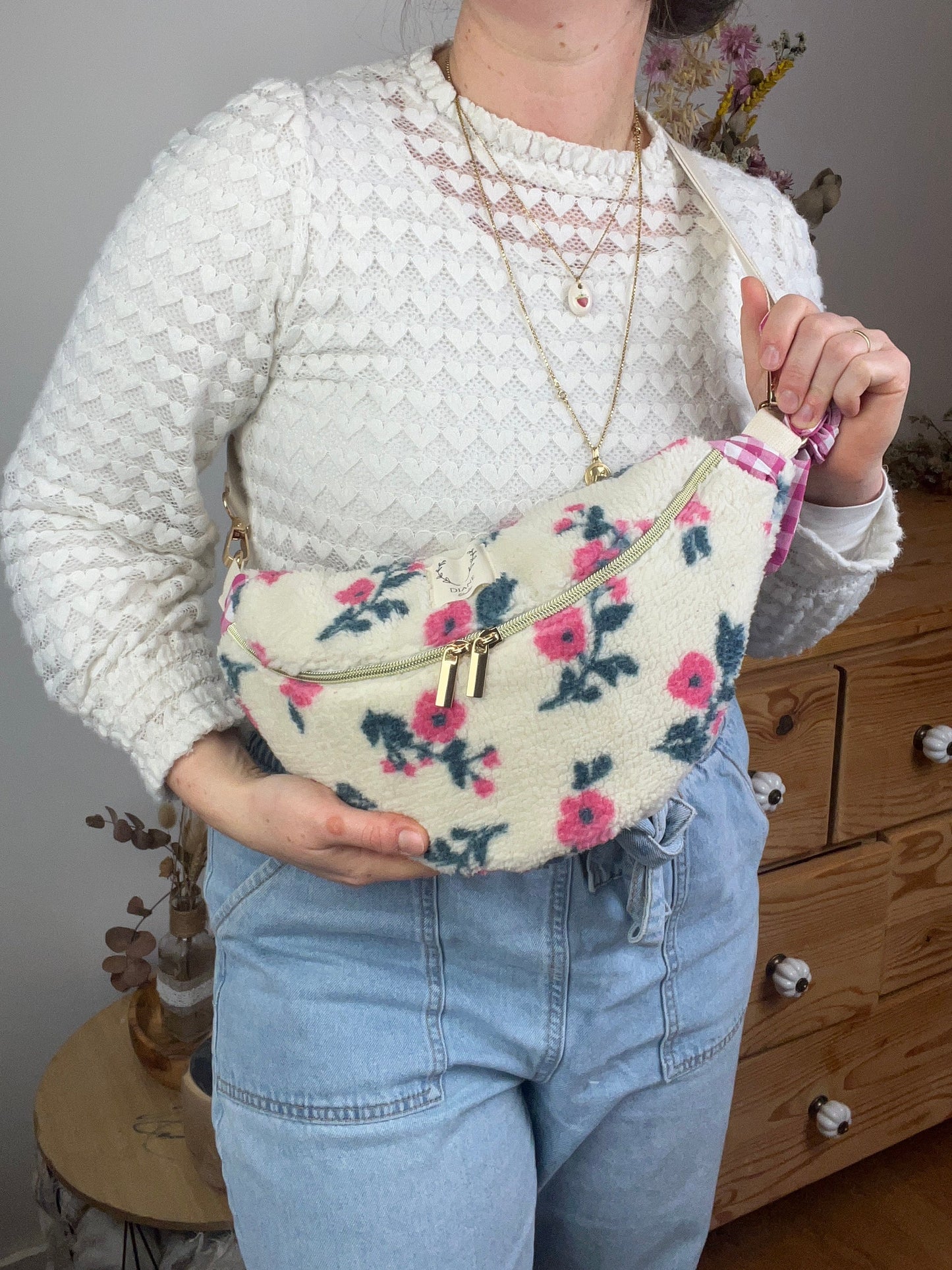 Le sac banane Eléonore sherpa fleuri