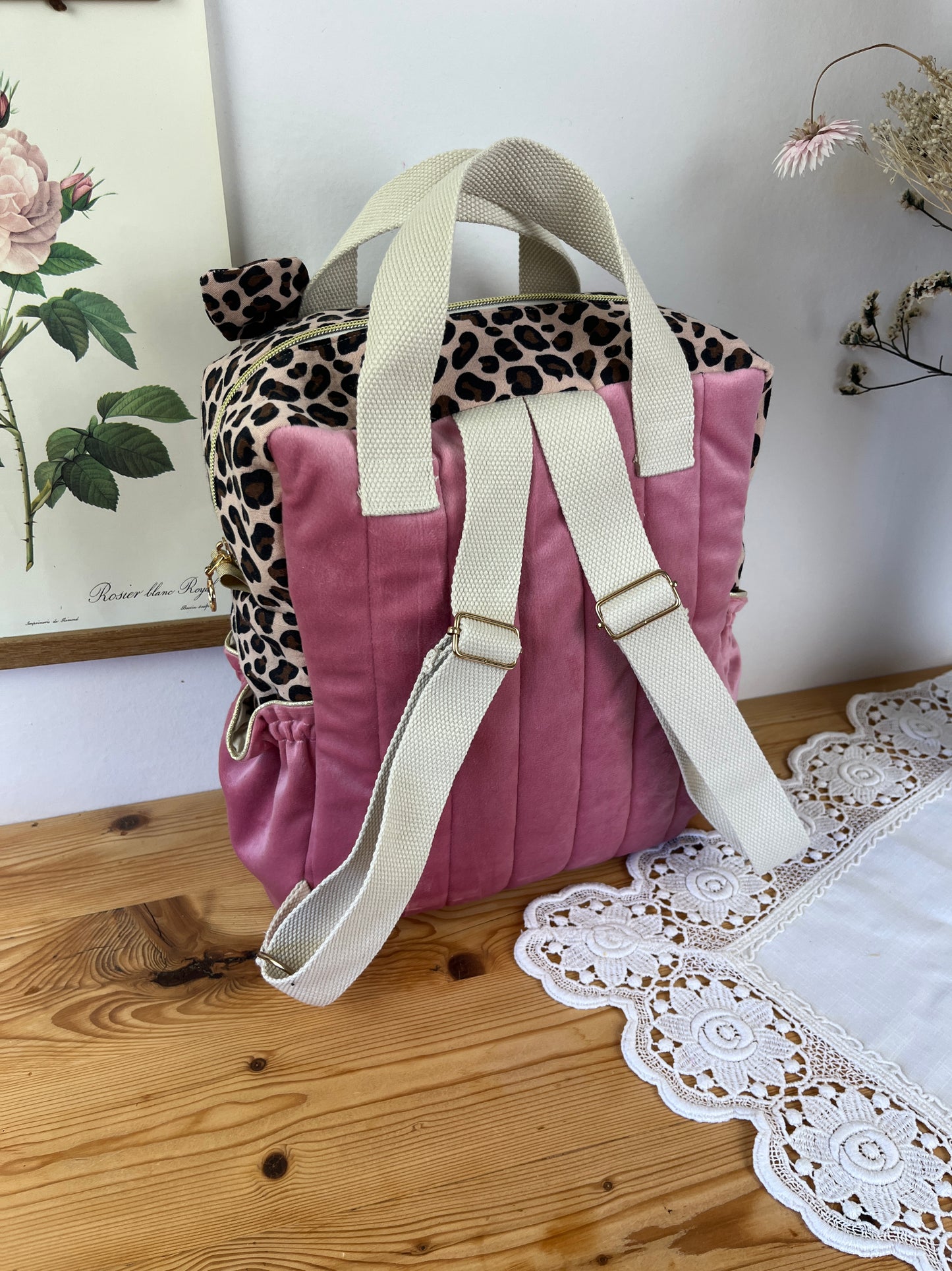 Le sac à dos enfant Ombeline gaze léopard et velours rose thé