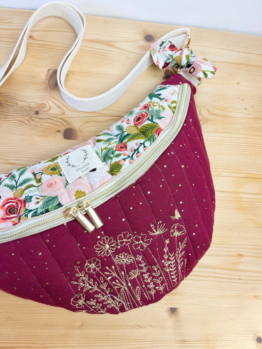 Le sac banane Eléonore prune et broderie dorée