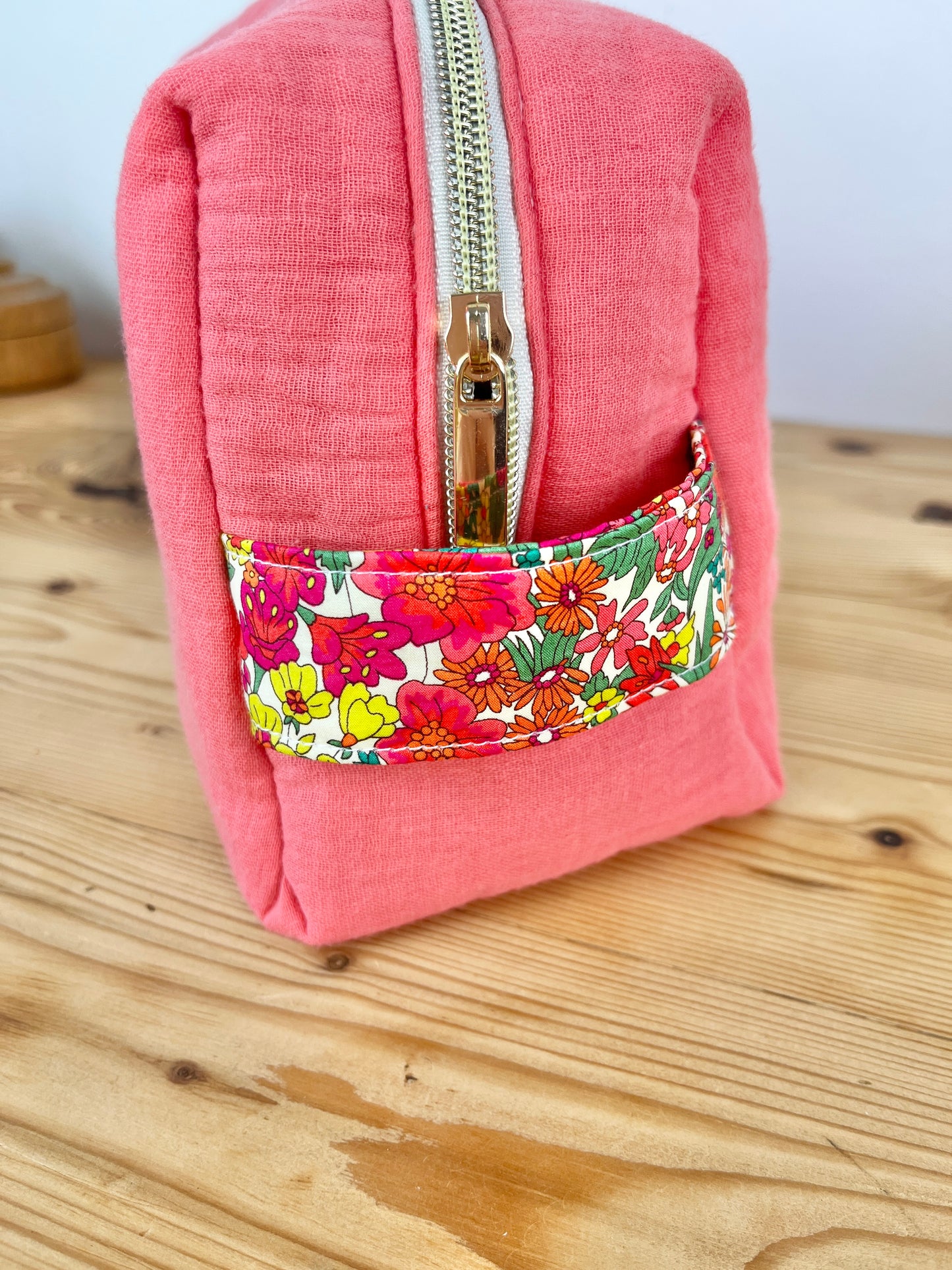 Trousse de toilette Liberty of London margaret annie B et double gaze corail