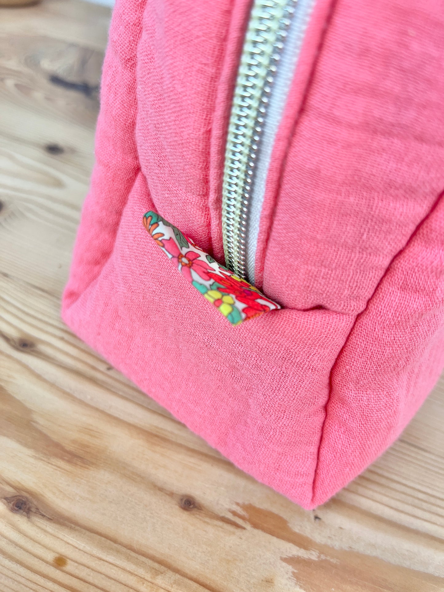 Trousse de toilette Liberty of London margaret annie B et double gaze corail