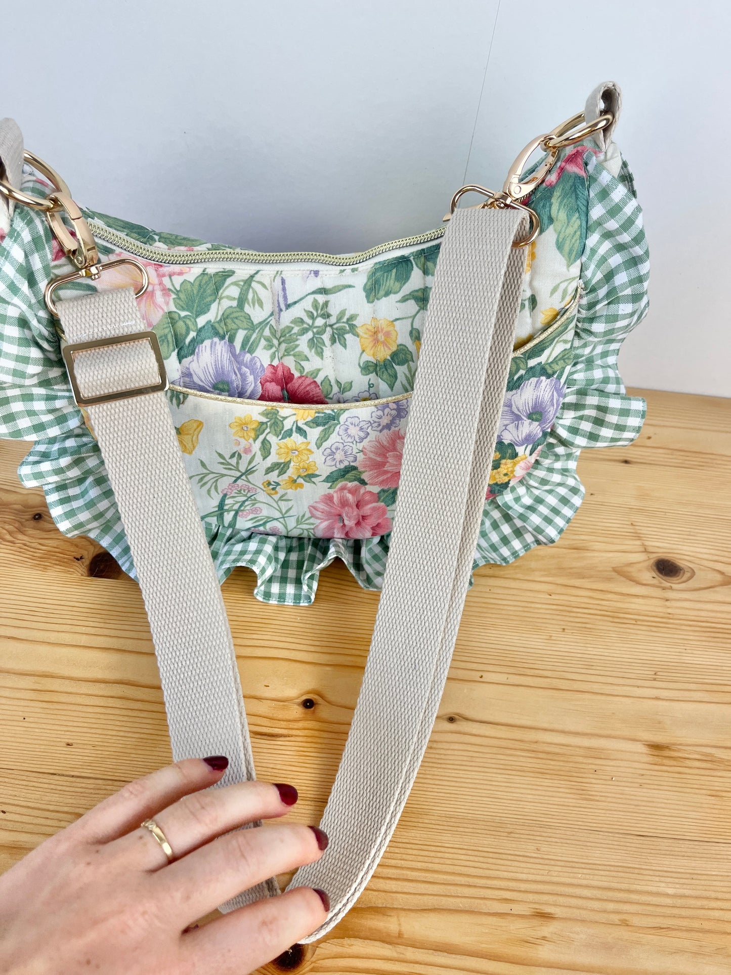 Milan le sac croissant motifs roses et vichy