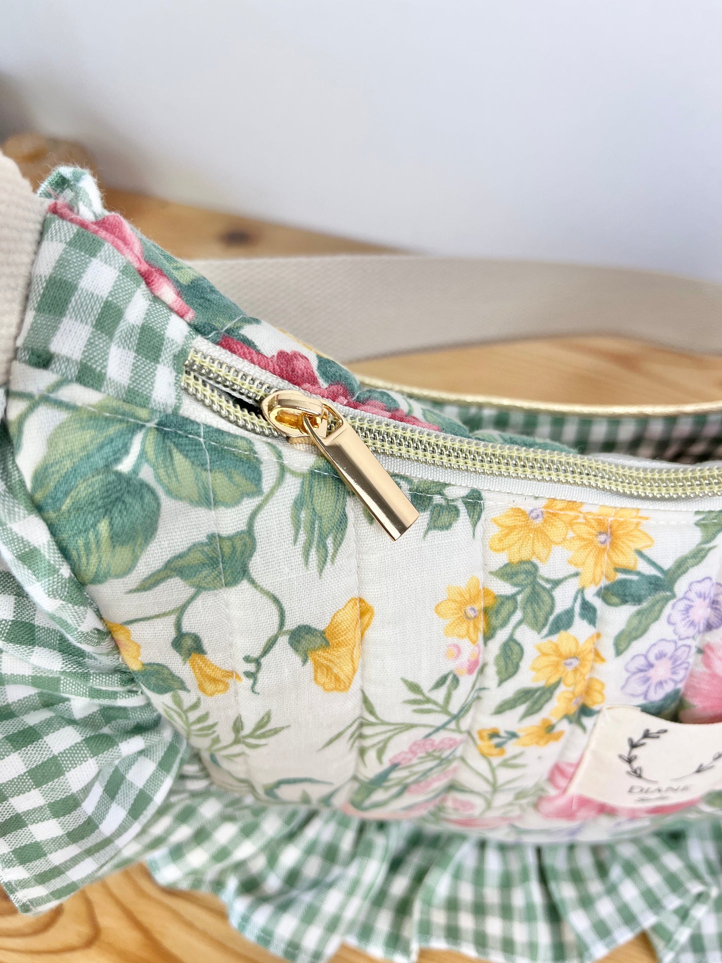 Milan le sac croissant motifs roses et vichy