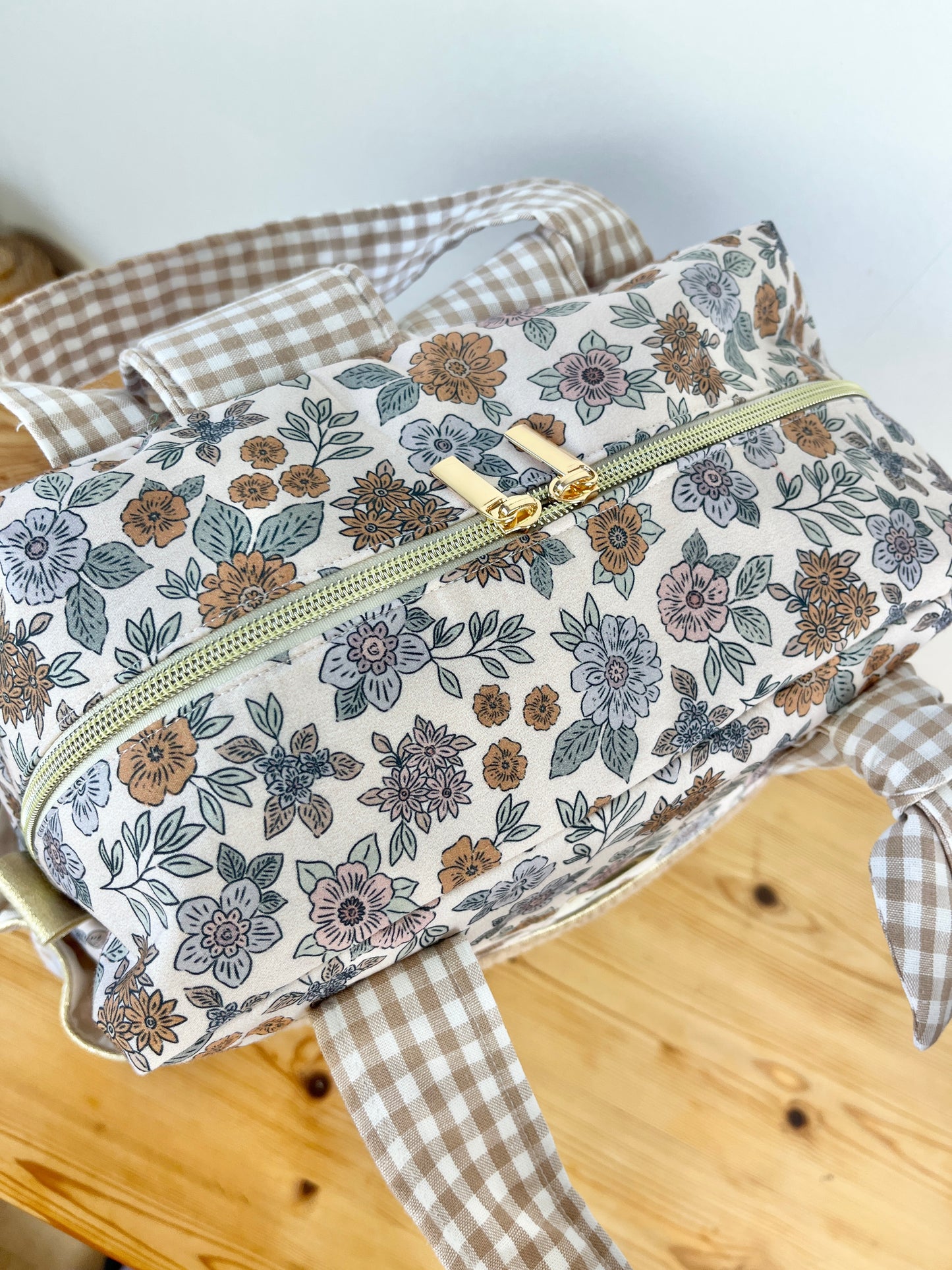 Le sac à dos Angélique velours et vichy camel, tissu marion