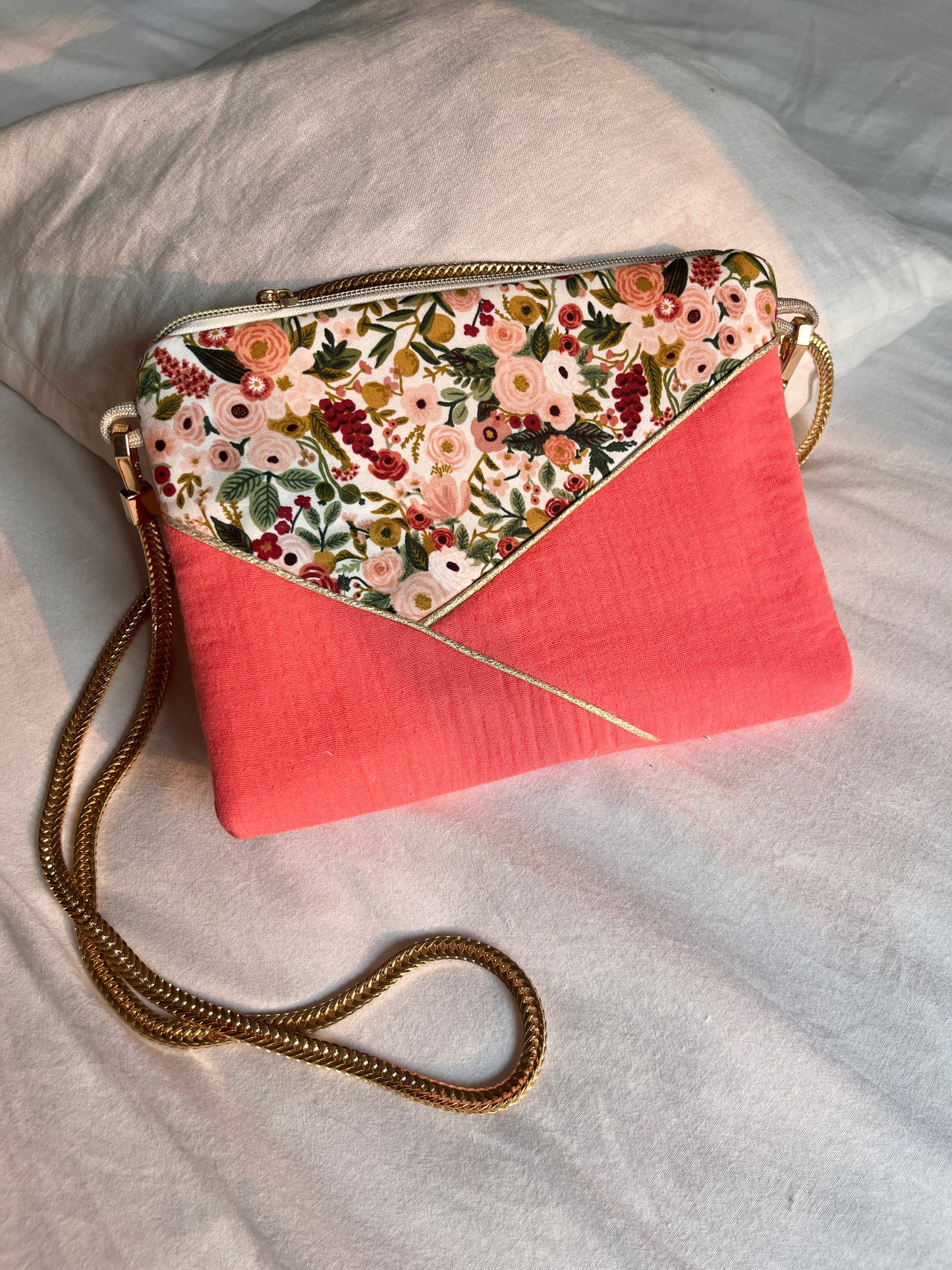 Le sac pochette Camille garden party et gaze corail