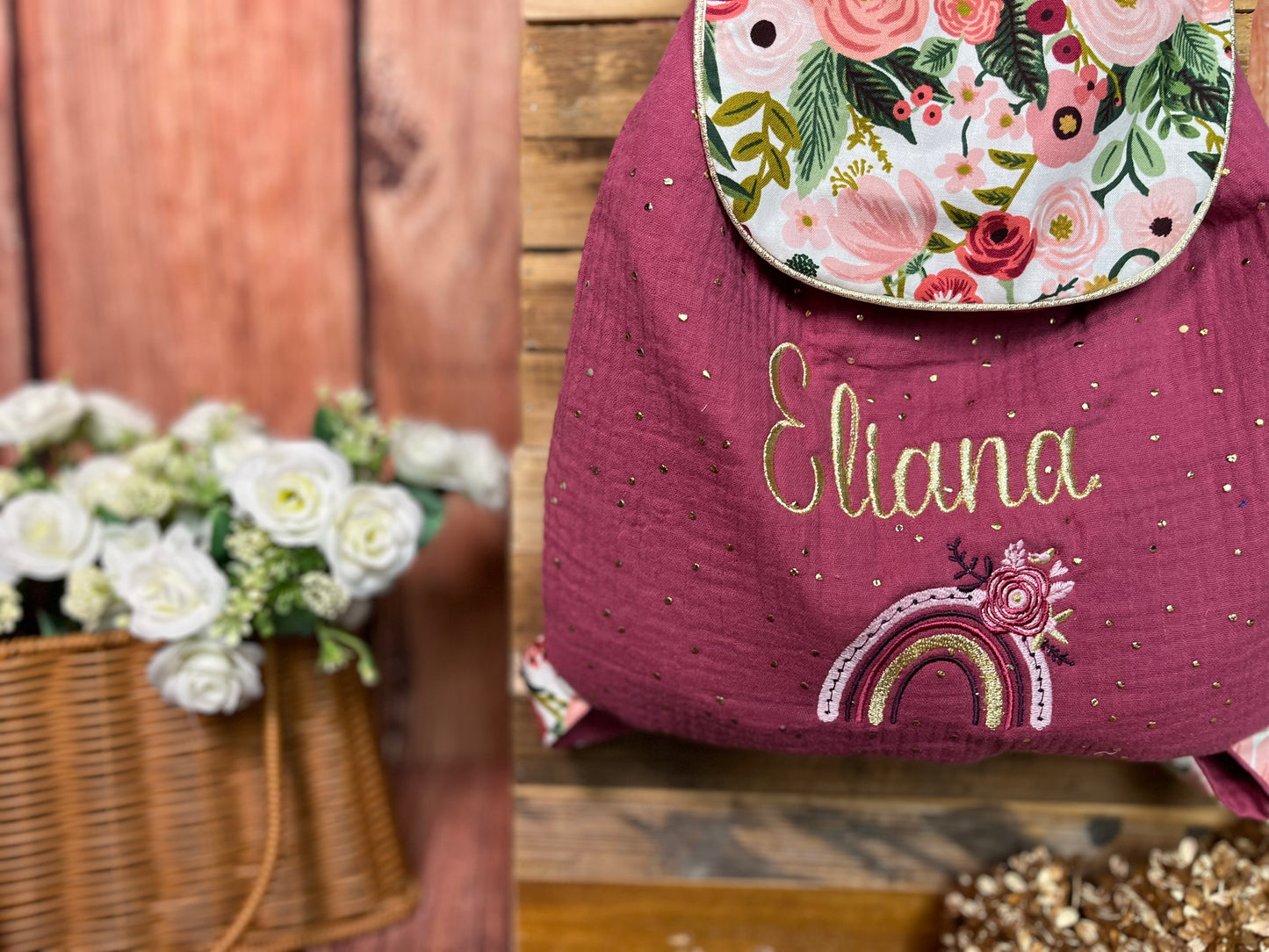 Le sac à dos enfant personnalisé Églantine bois de rose doré et garden party