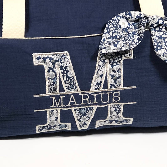 Initiale en tissu et prénom