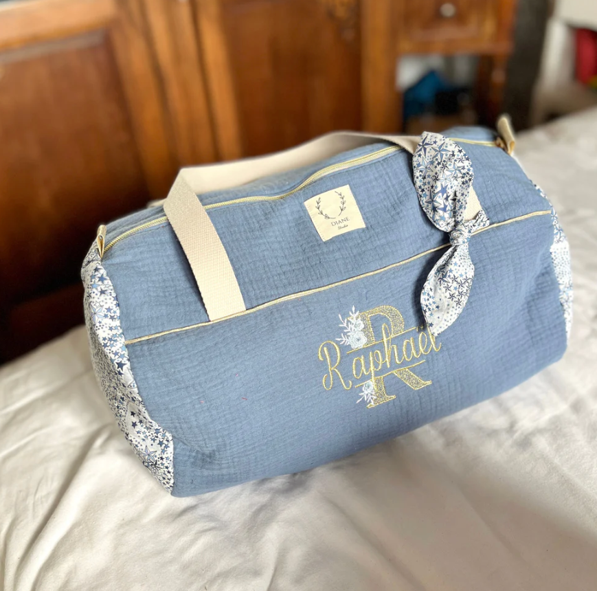 Louison le sac polochon brodé en Liberty of London