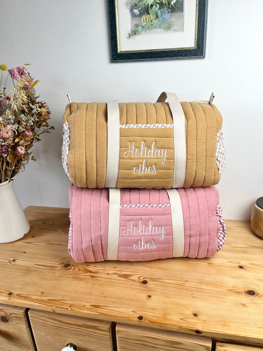 Léon the adult duffel bag in pink or camel