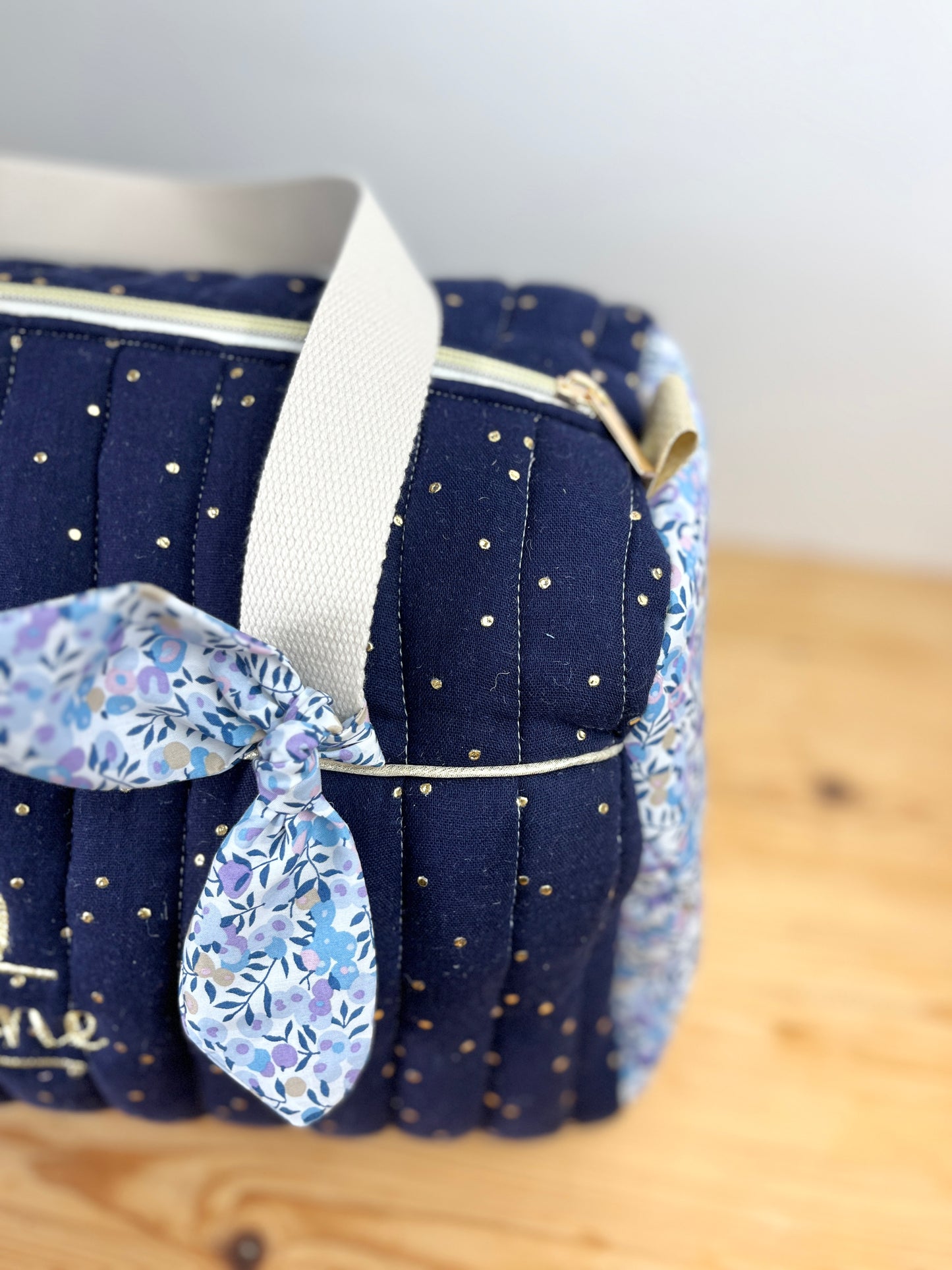 Louison le sac polochon enfant matelassé Liberty Wiltshire lilas